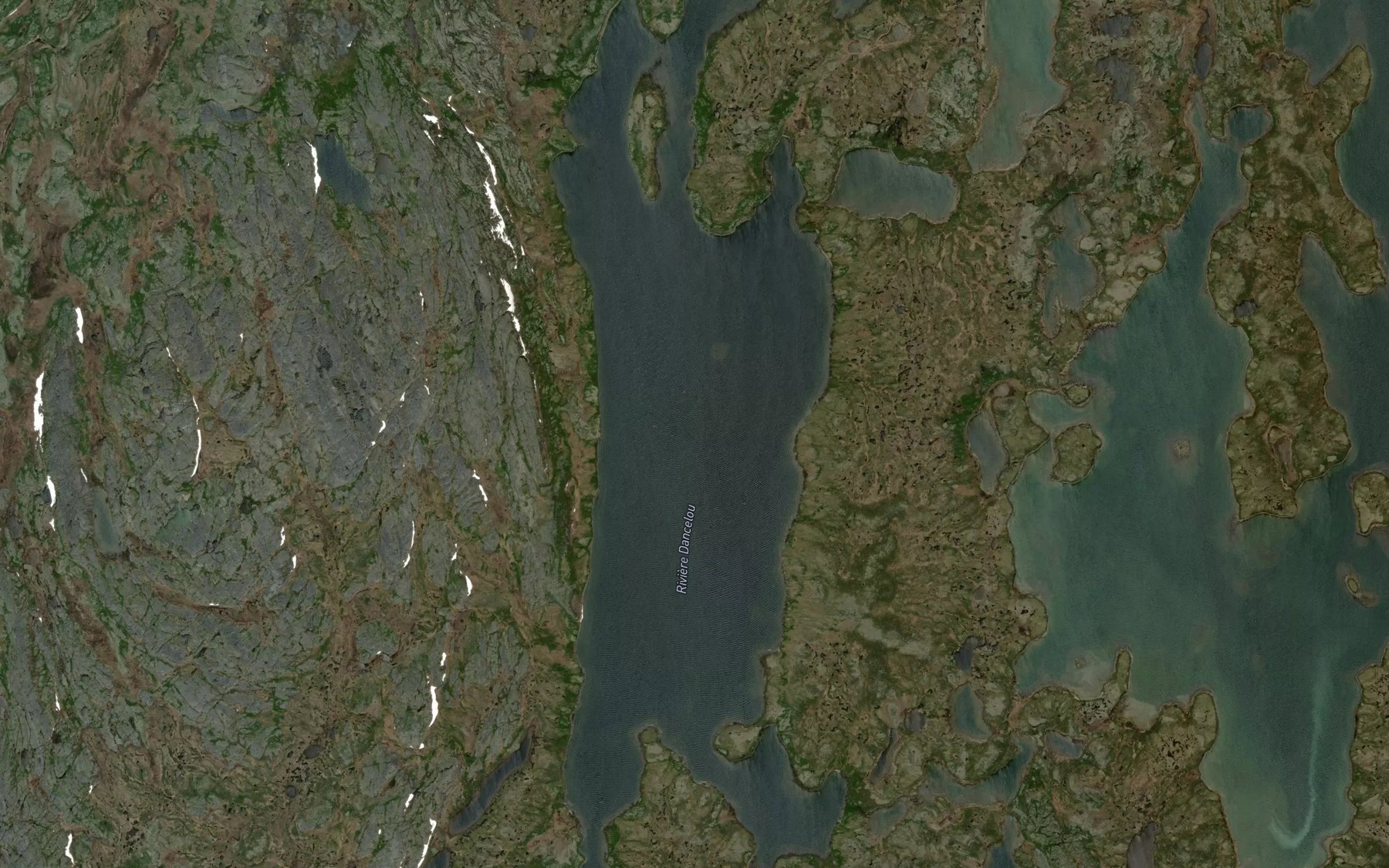 Satellite map of the Lac Qamanialuk