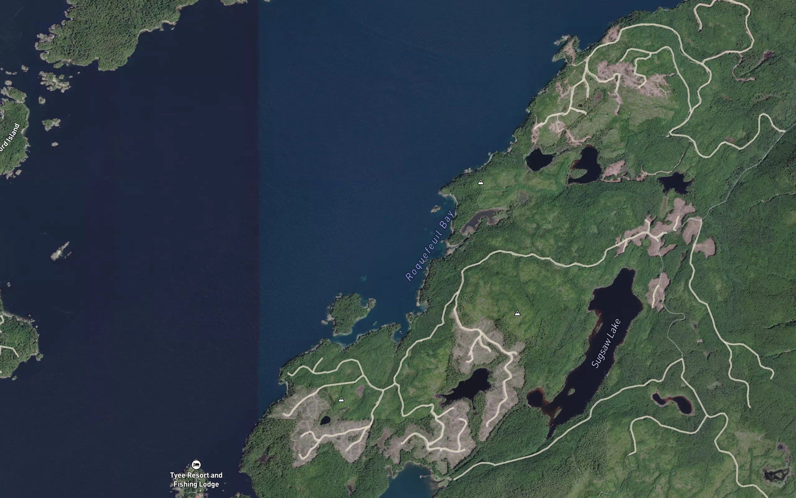 Roquefeuil Bay