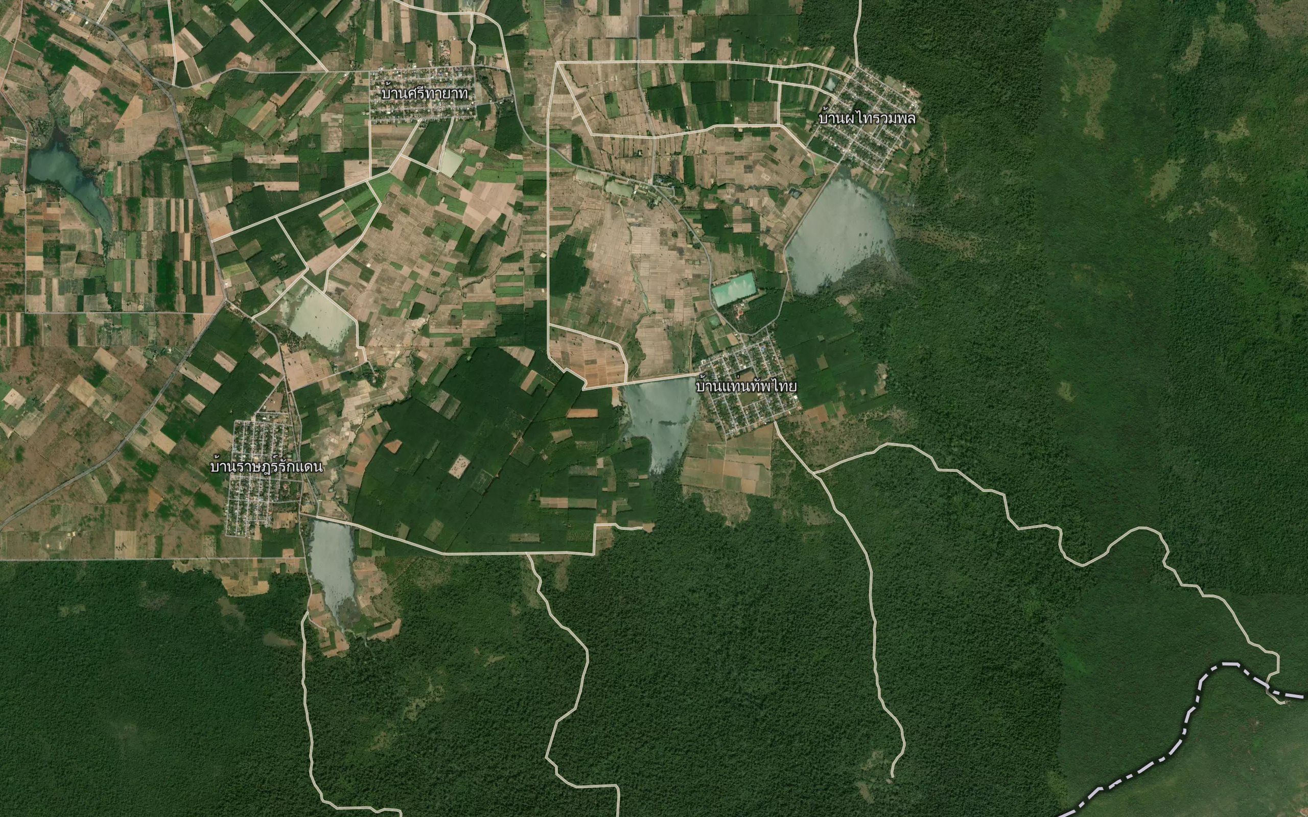 Ang Kep Nam Huai Din Sai