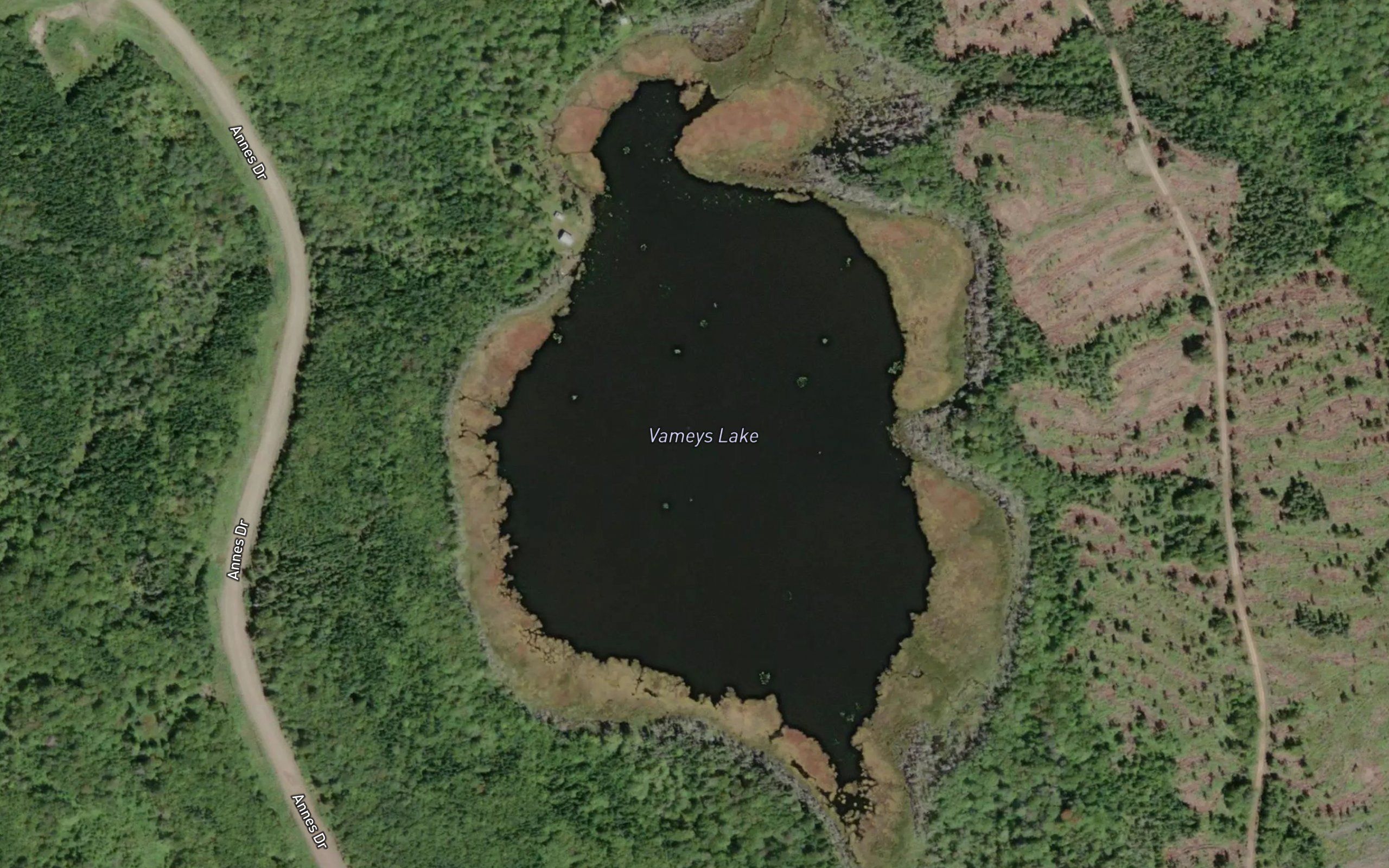 Vameys Lake