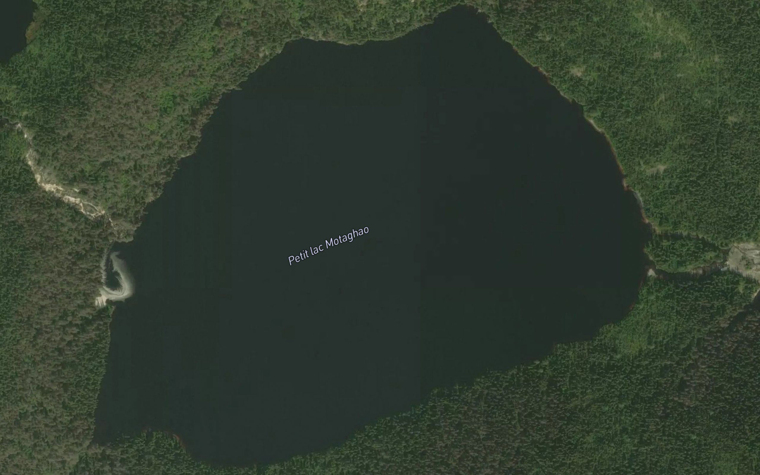 Petit lac Motaghao
