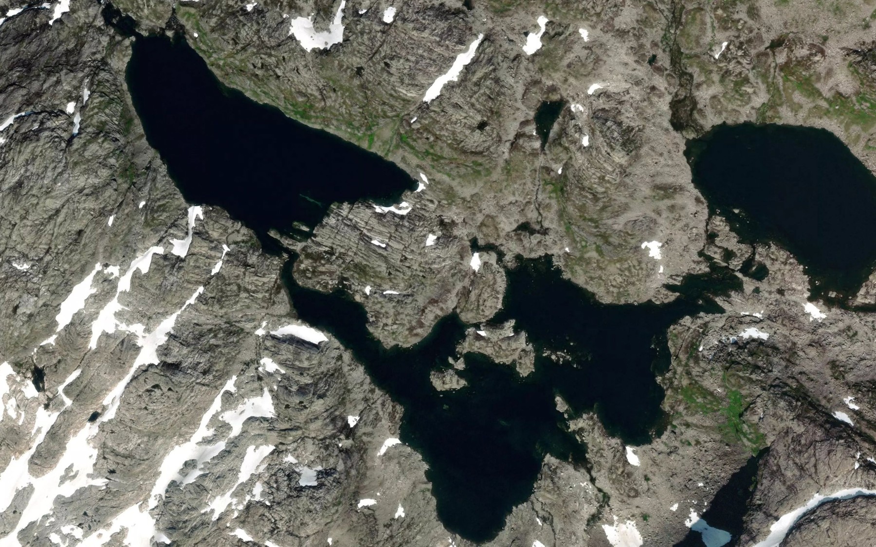 Satellite map of the Skipanutvatnet
