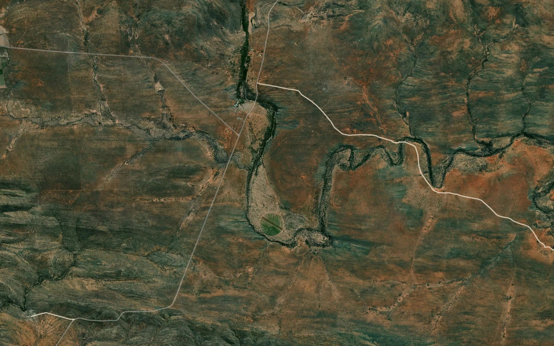 Satellite map of the Leeu