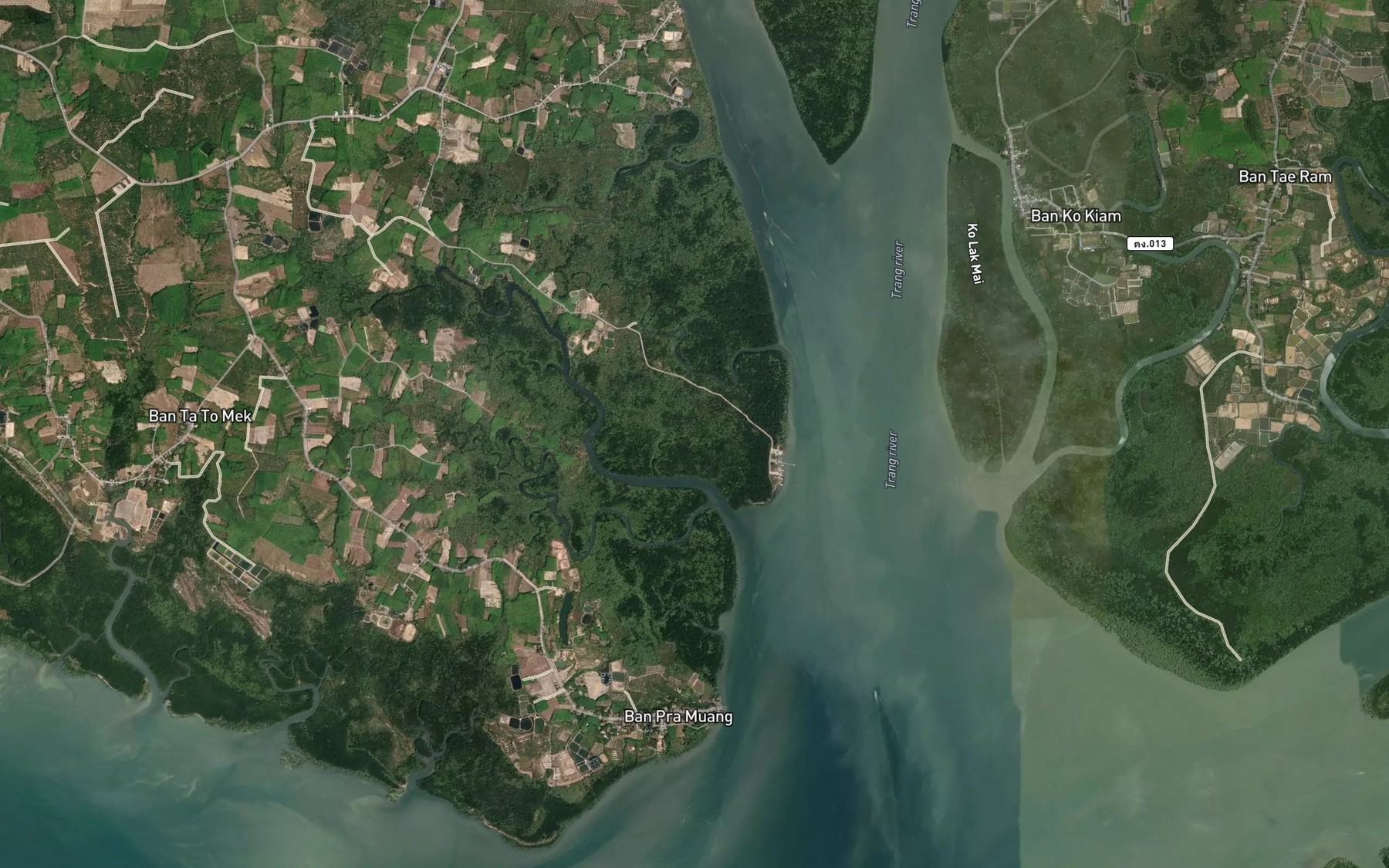 Satellite map of the Khlong Kasem