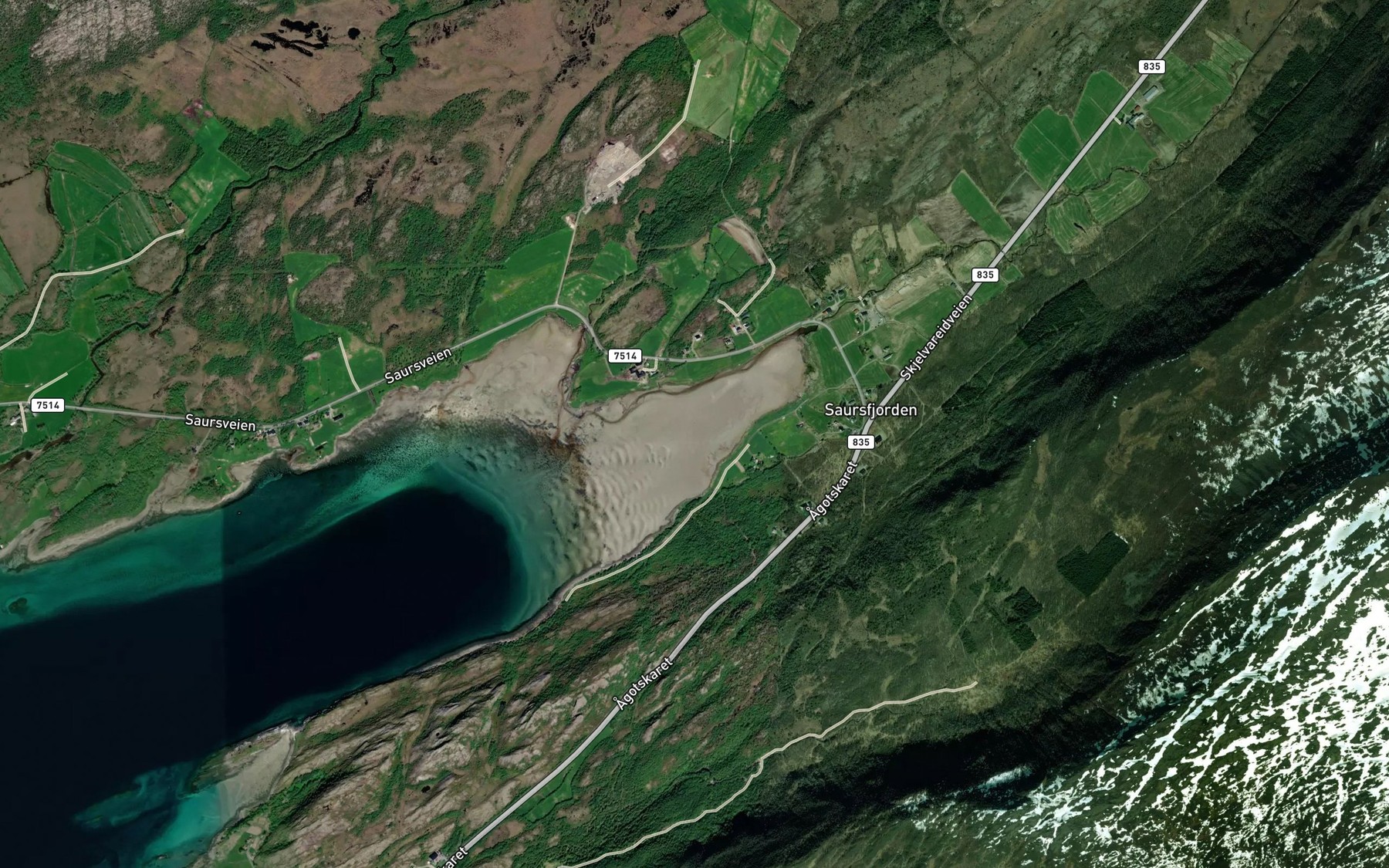 Satellite map of the Saursfjordleira