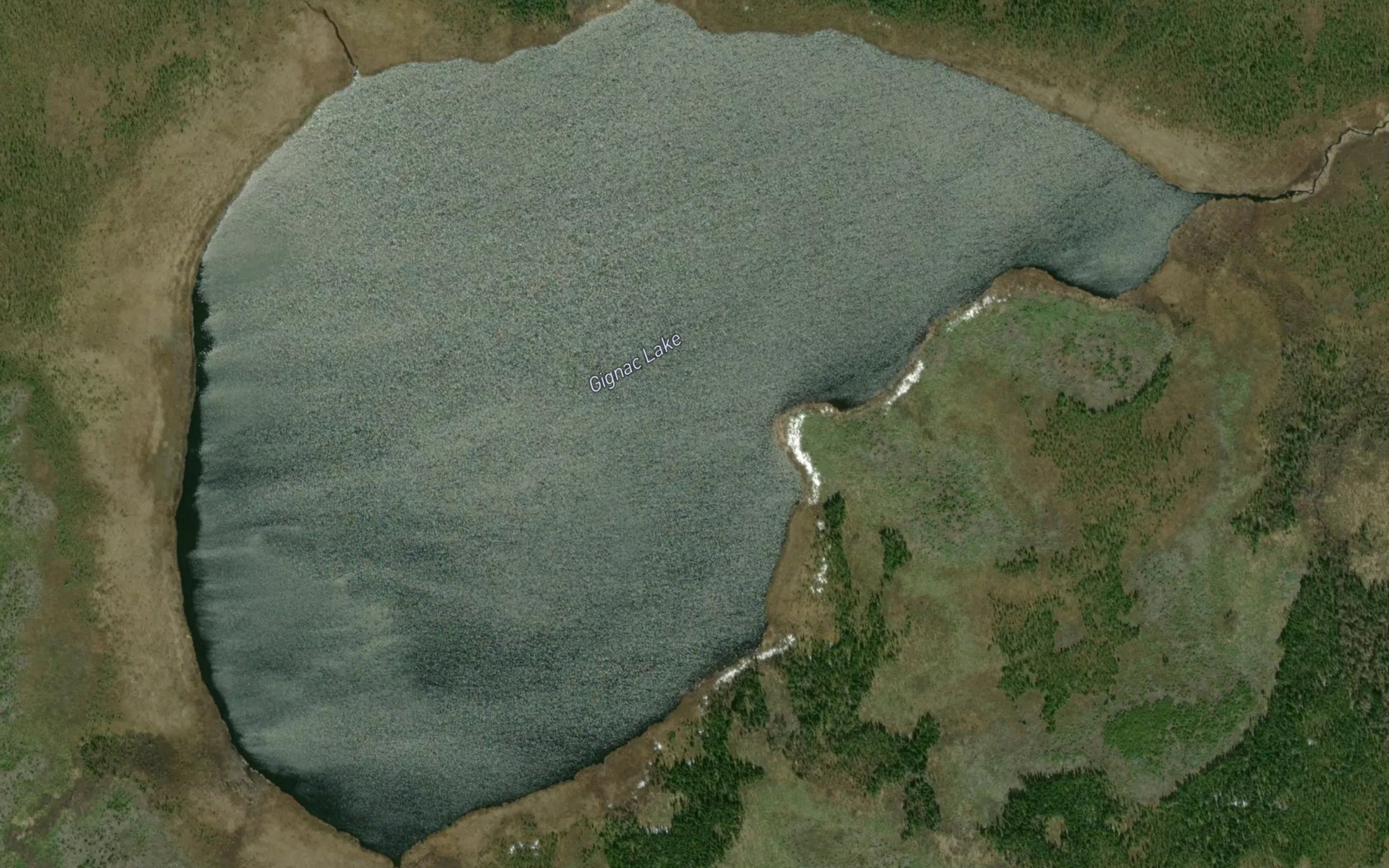 Satellite map of the Gignac Lake