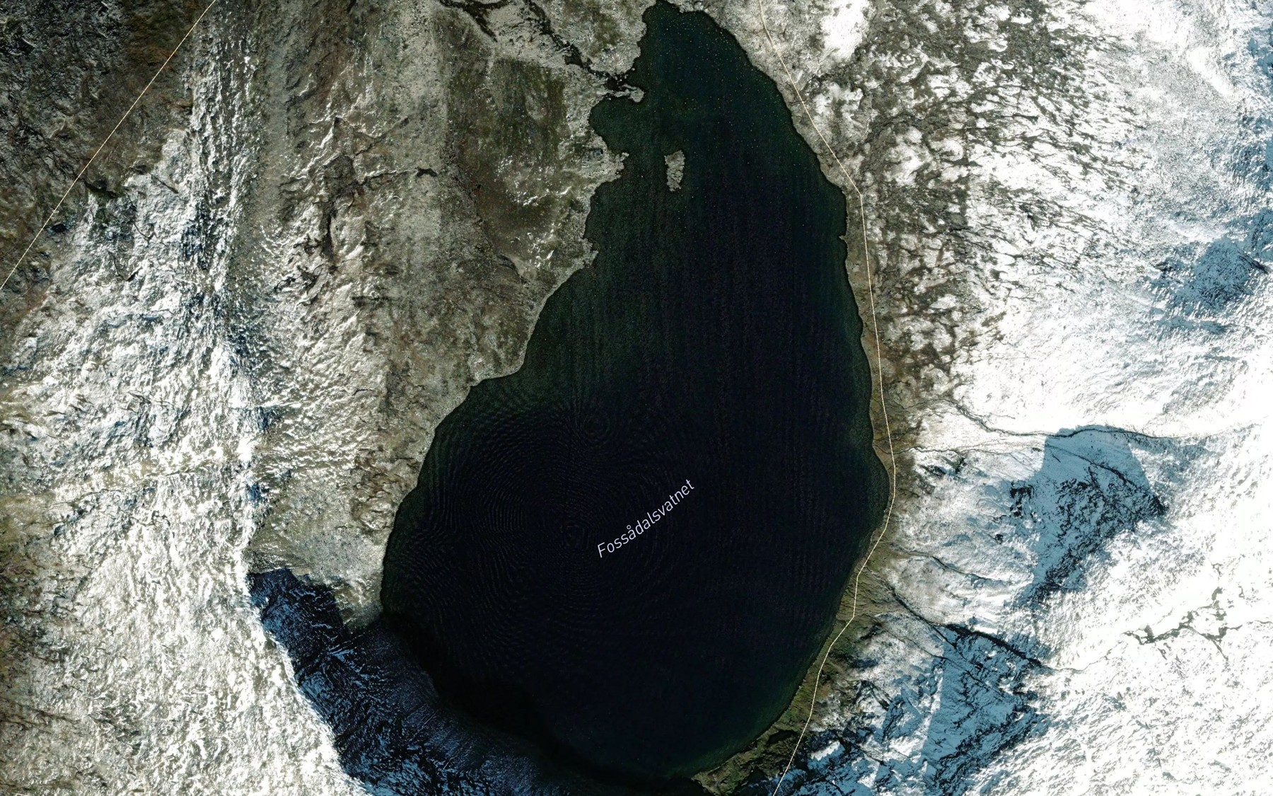 Satellite map of the Fossadalsvatnet