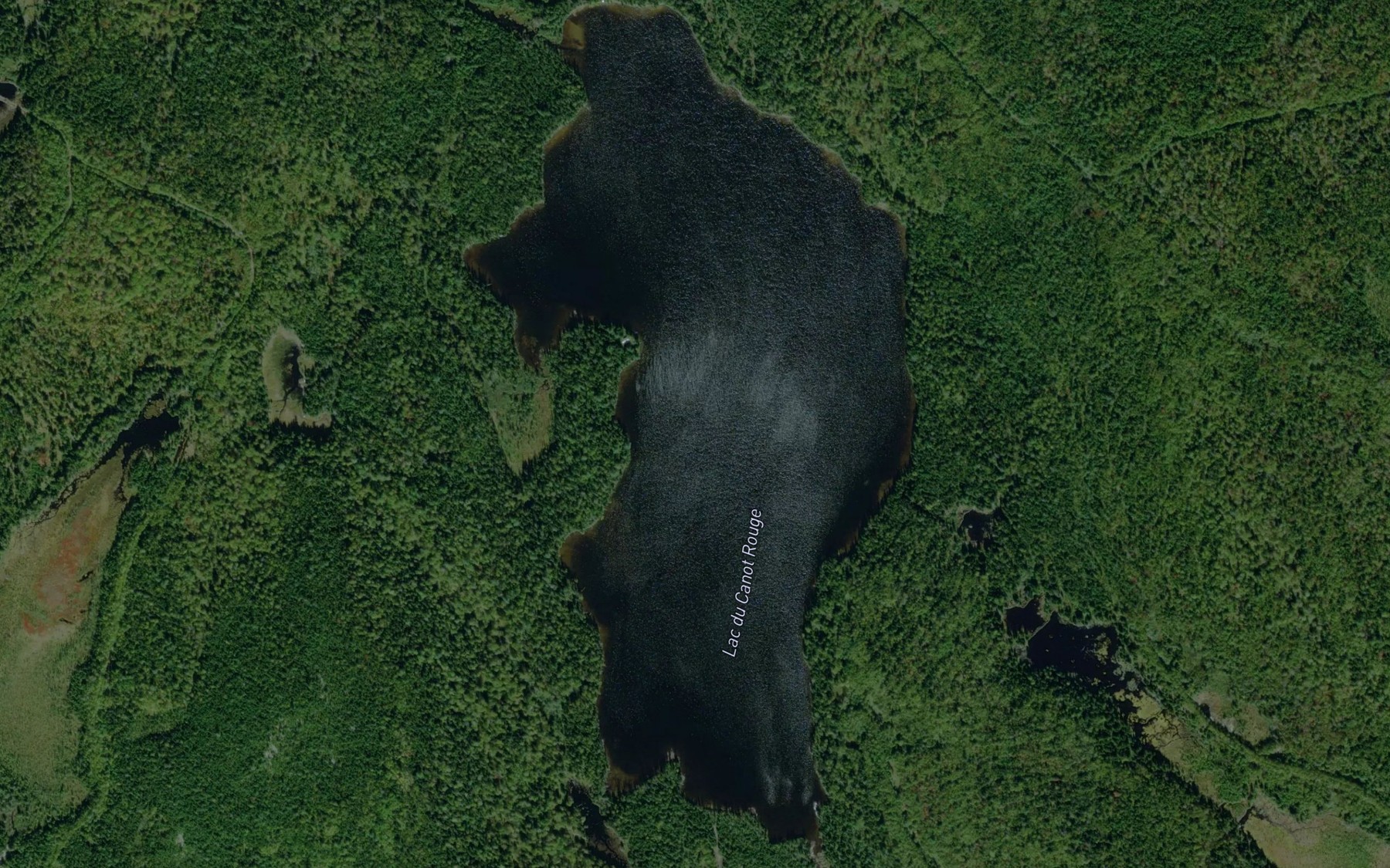 Satellite map of the Lac du Canot Rouge