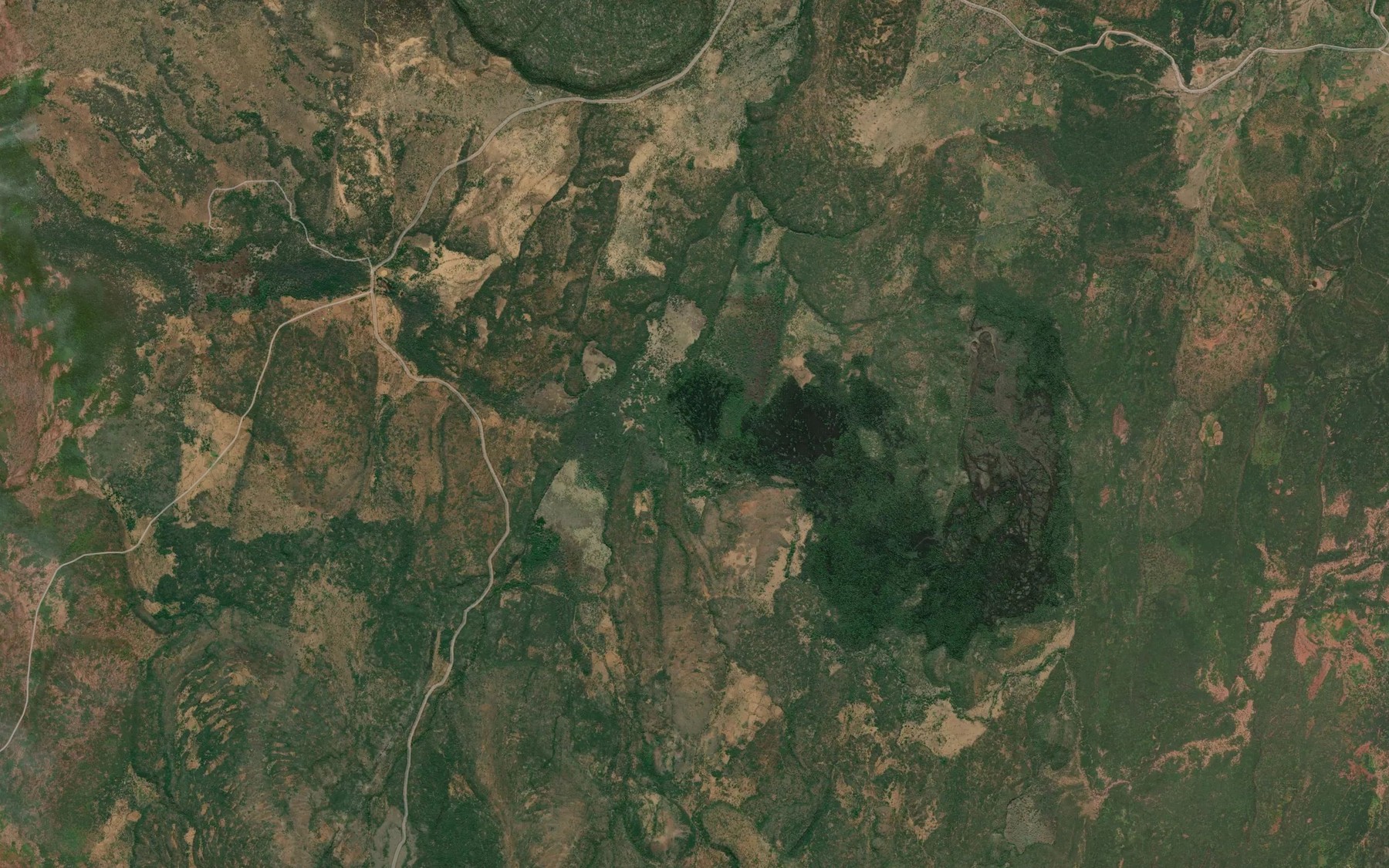 Satellite map of the Komol