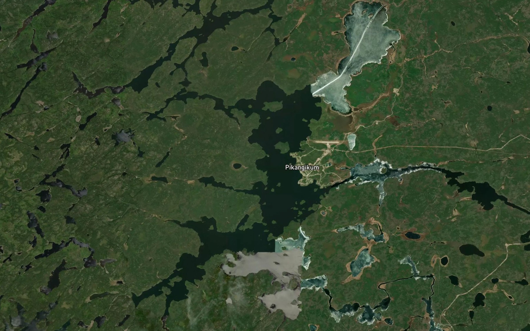 Satellite map of the Pikangikum Lake