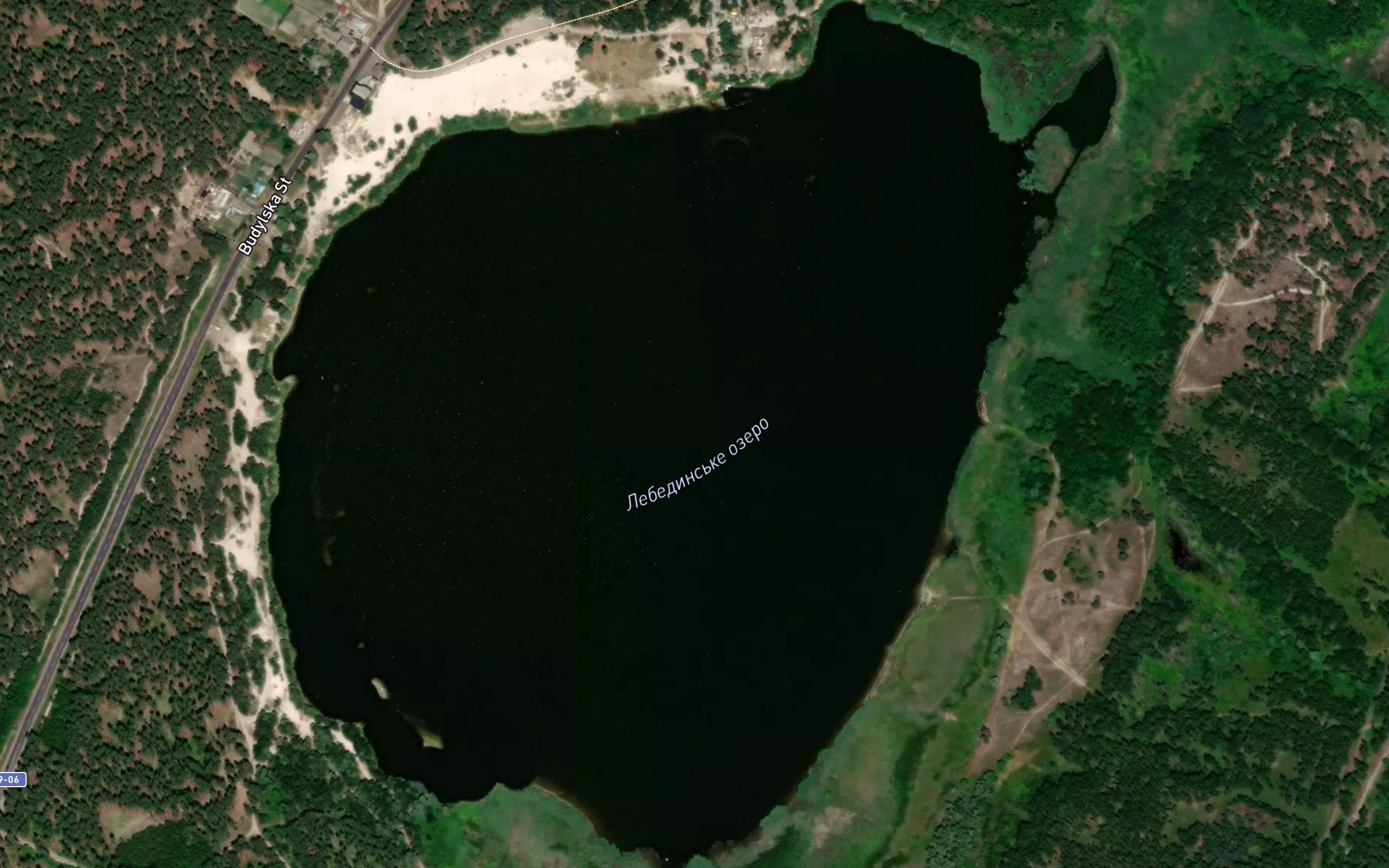Ozero Lebedynske