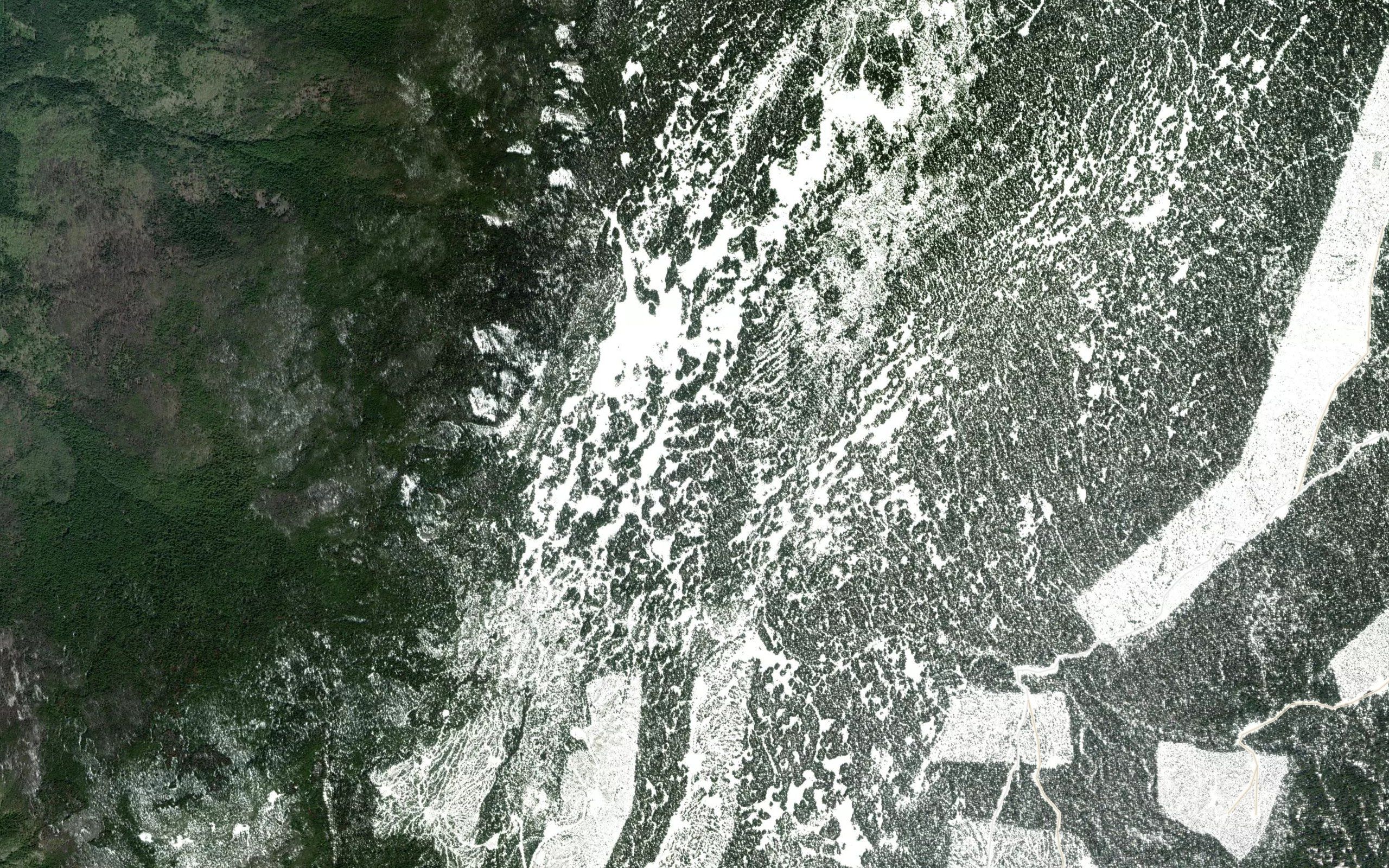 Nikwikwaia Lakes
