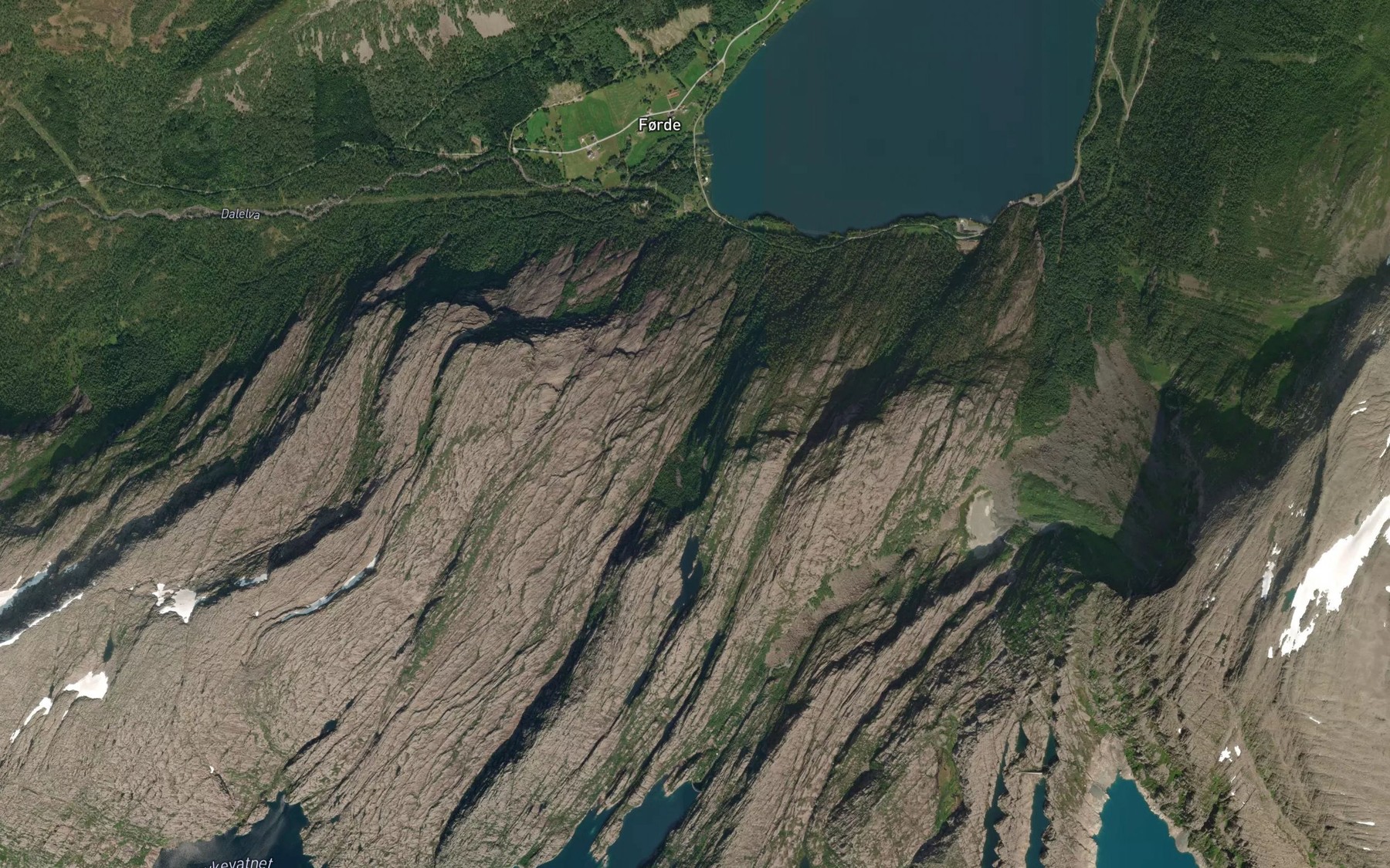 Satellite map of the Oykevikelva