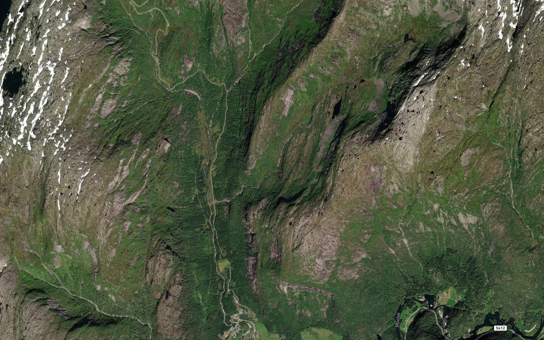 Satellite map of the Tverani