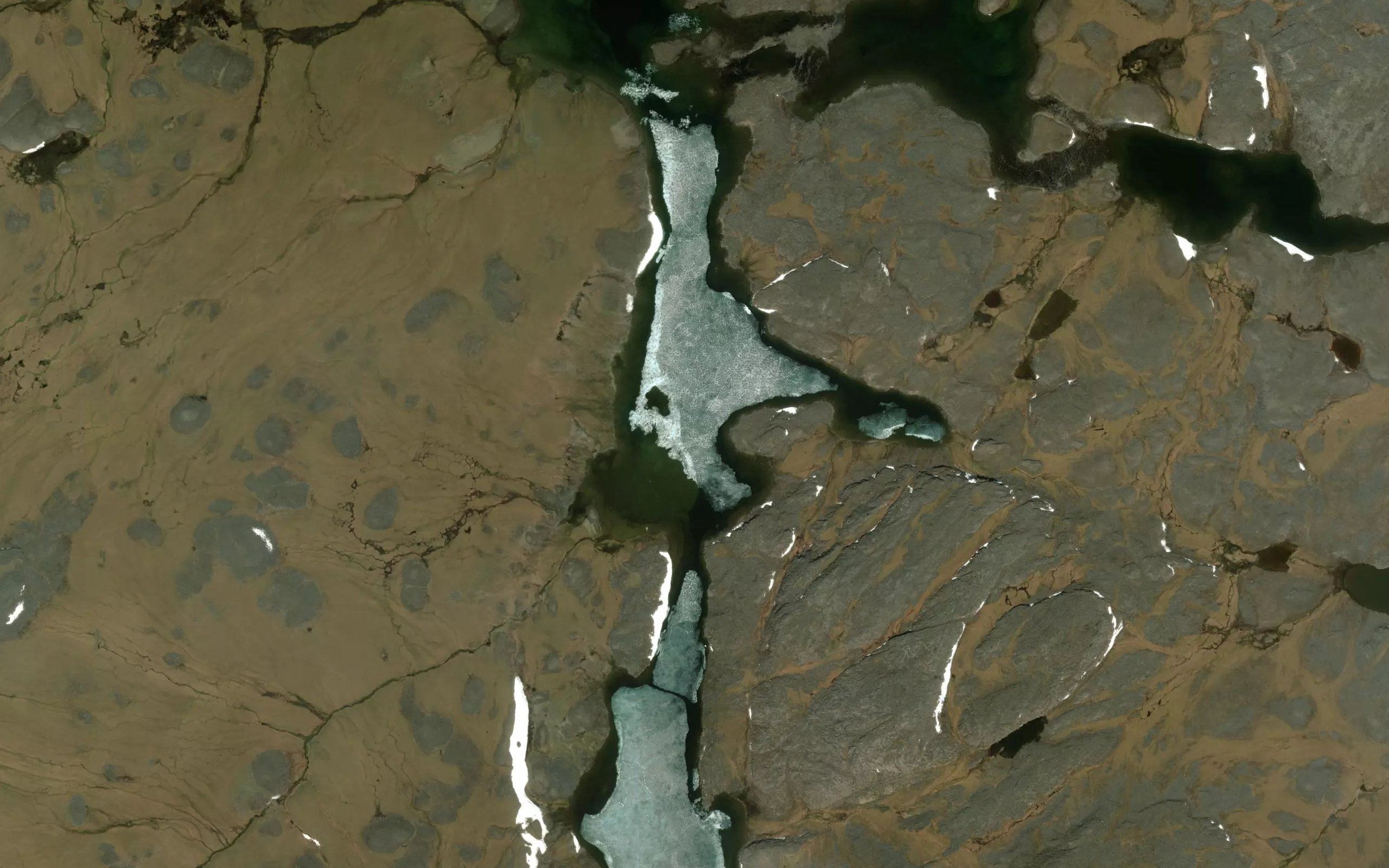 Amitsurdjuaq Lake