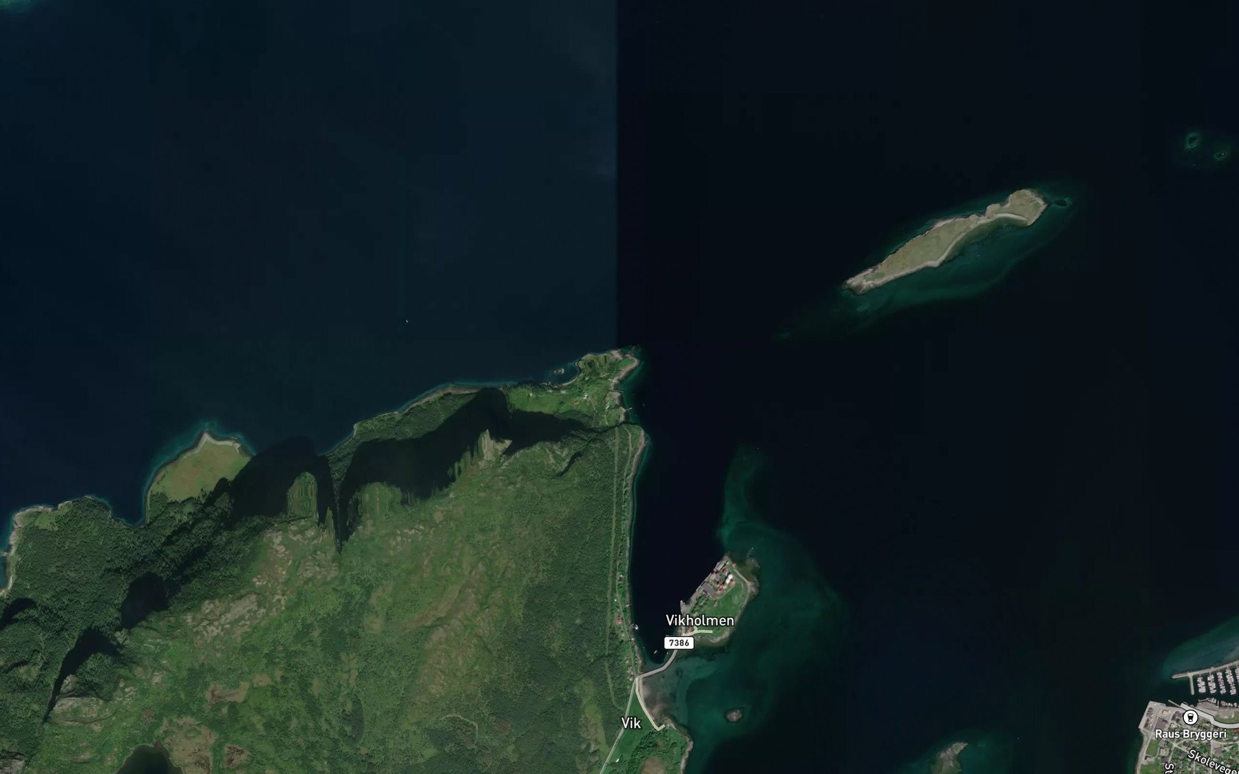 Satellite map of the Svalengbukta