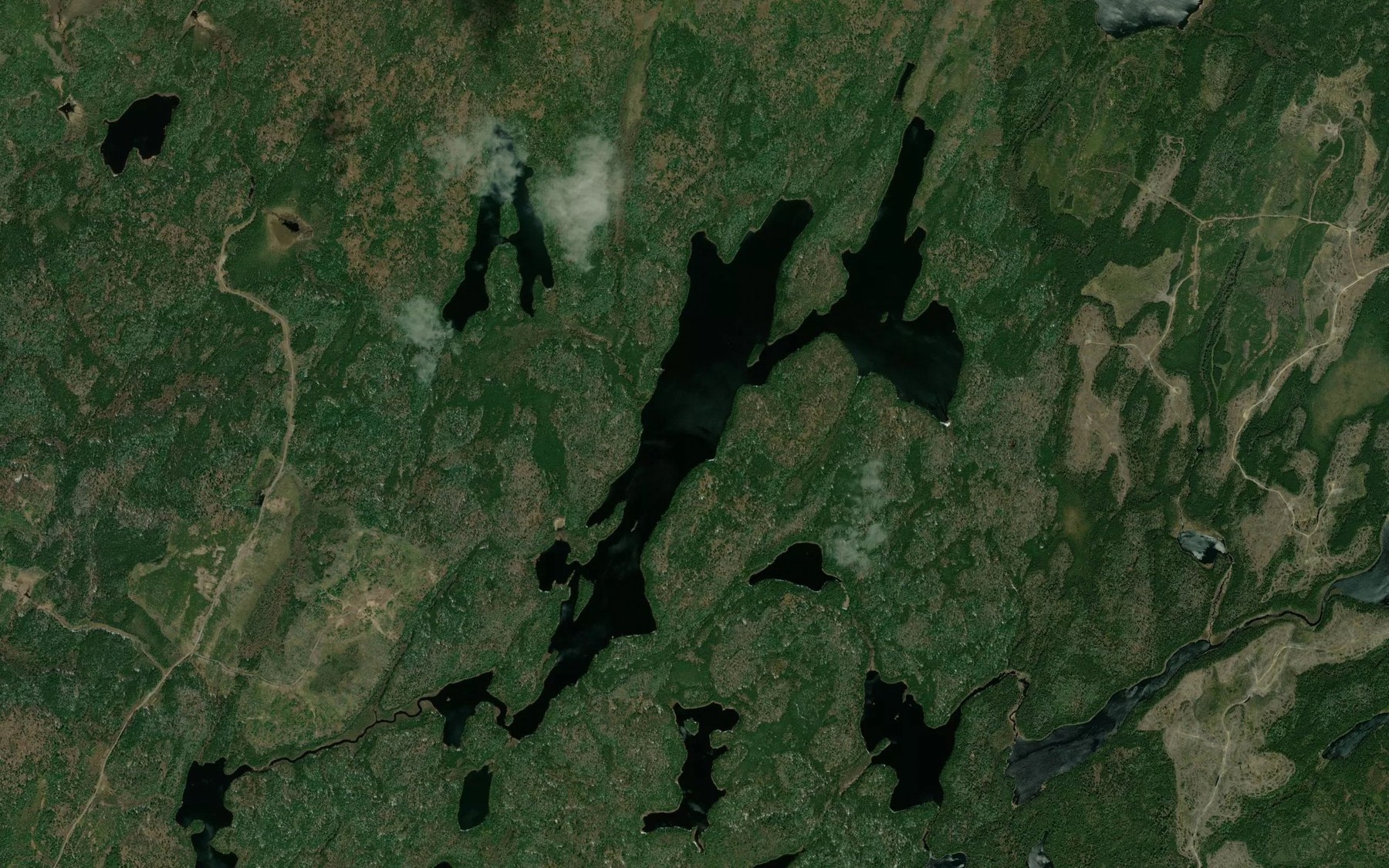 Satellite map of the Pisky Lake