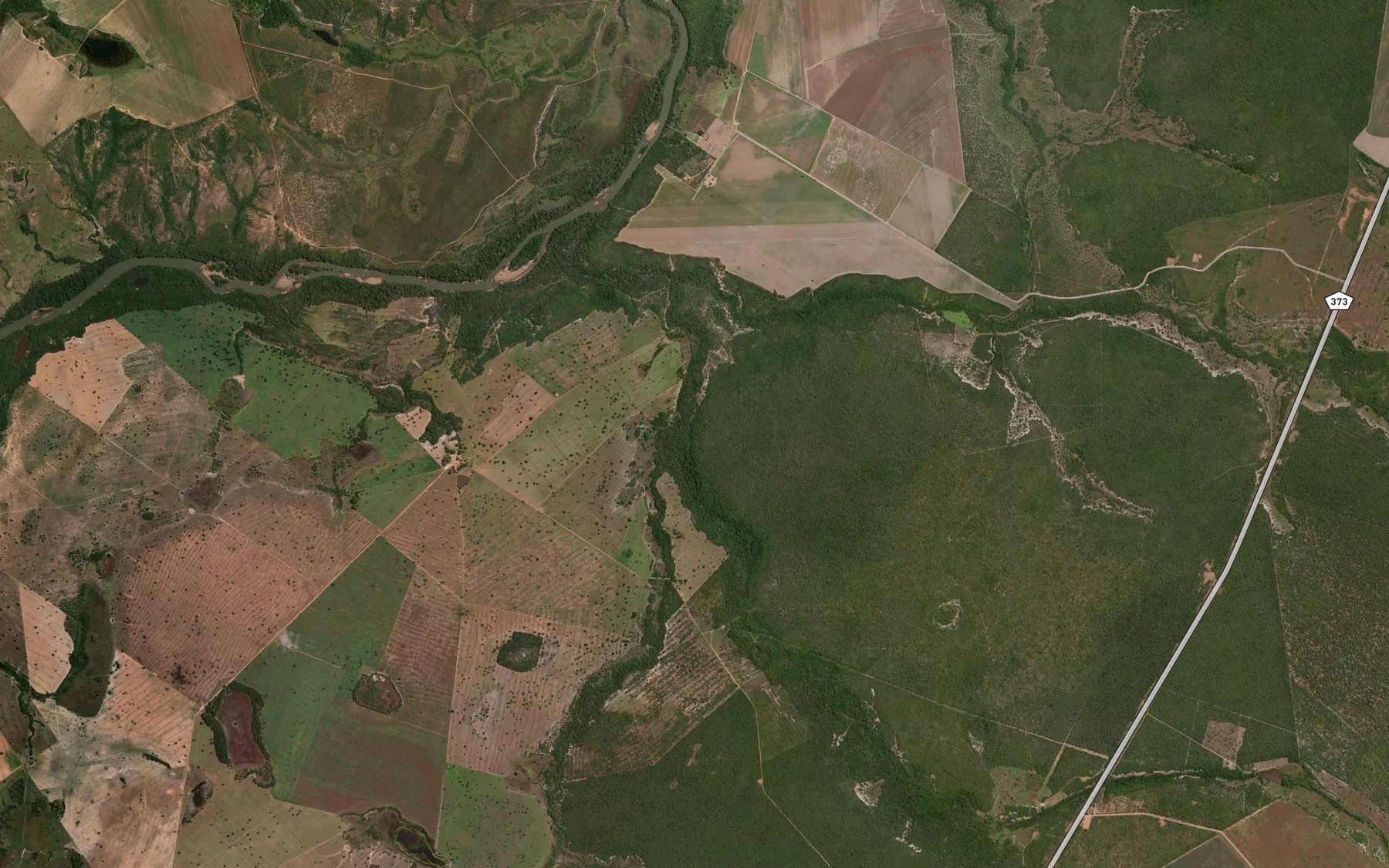 Satellite map of the Corrego das Porteiras