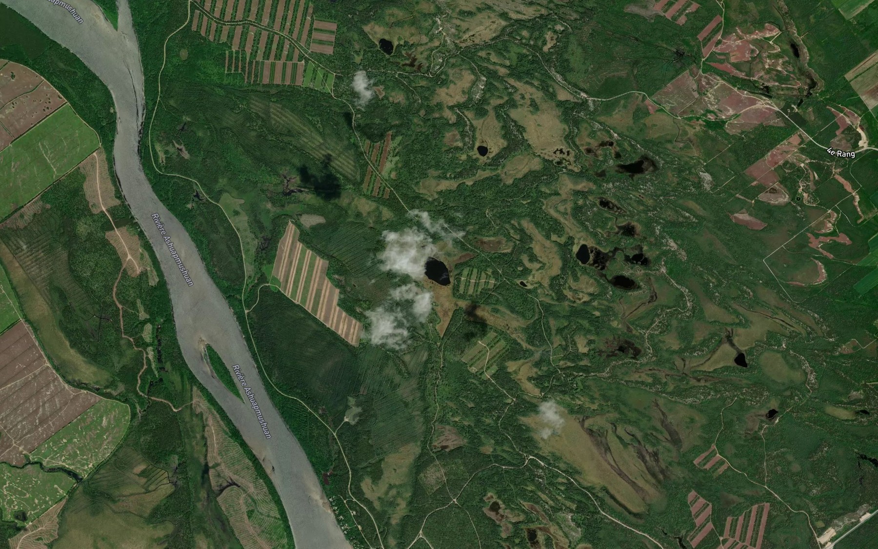 Satellite map of the Lac des Cedres