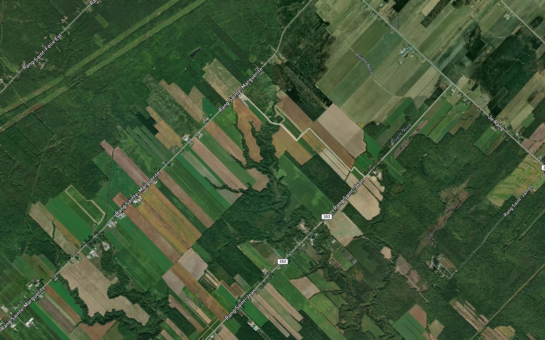 Satellite map of the Cours d'eau Edgard-Bouchard