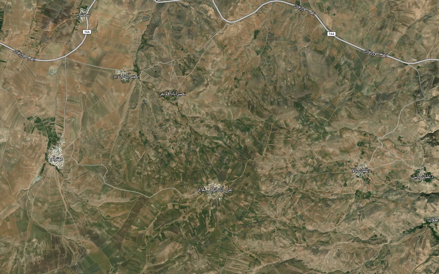 Satellite map of the Cheshmeh-ye Biyuk-e Chamani