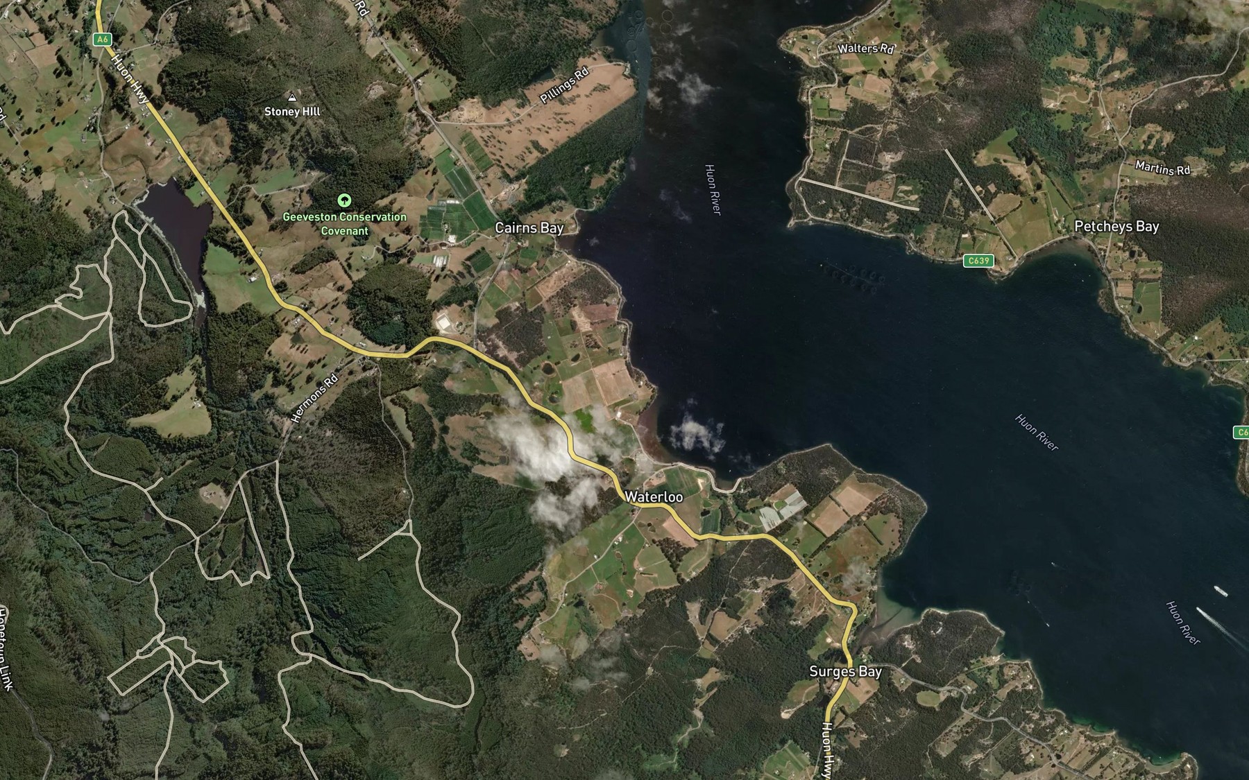 Satellite map of the Little Flights Bay