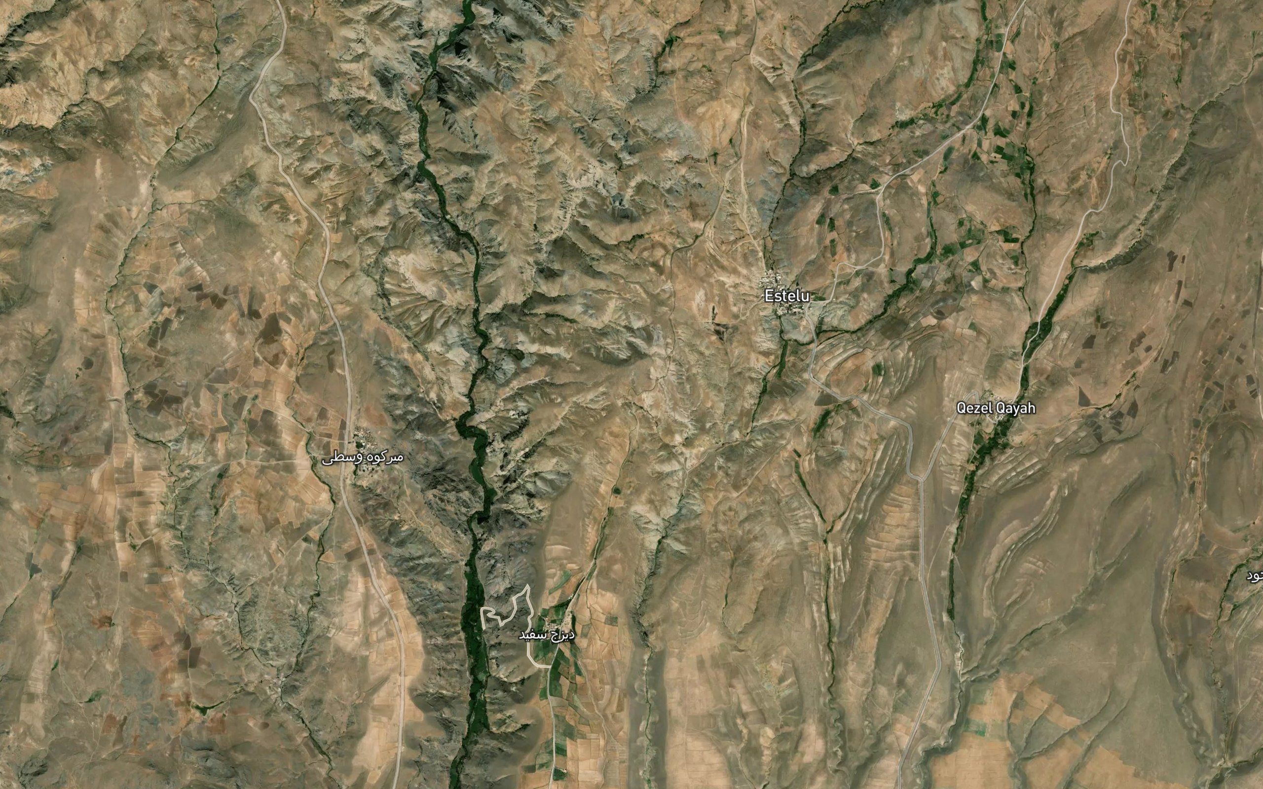 Cheshmeh-ye Qurti Lar Bolagh