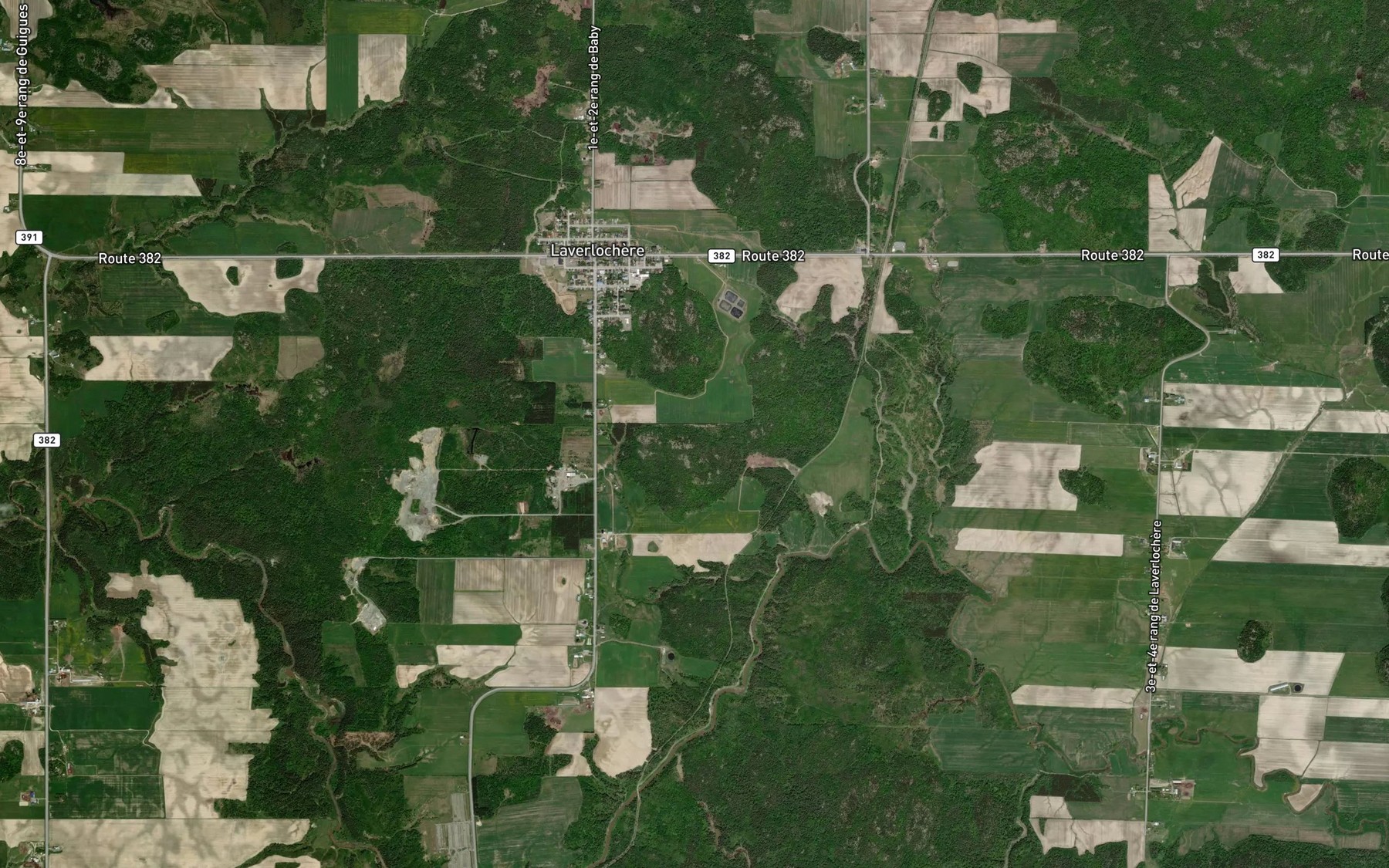 Satellite map of the Coursd'eau Paul-Ethier