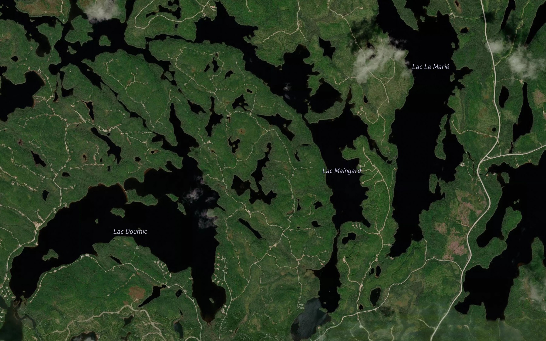 Satellite map of the Lac Maingard
