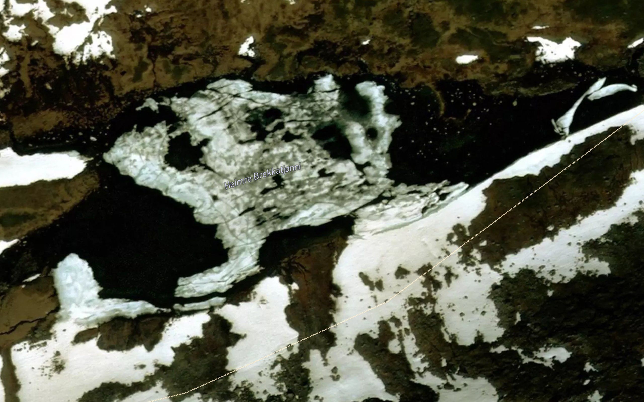 Brekkatjorni,heimre