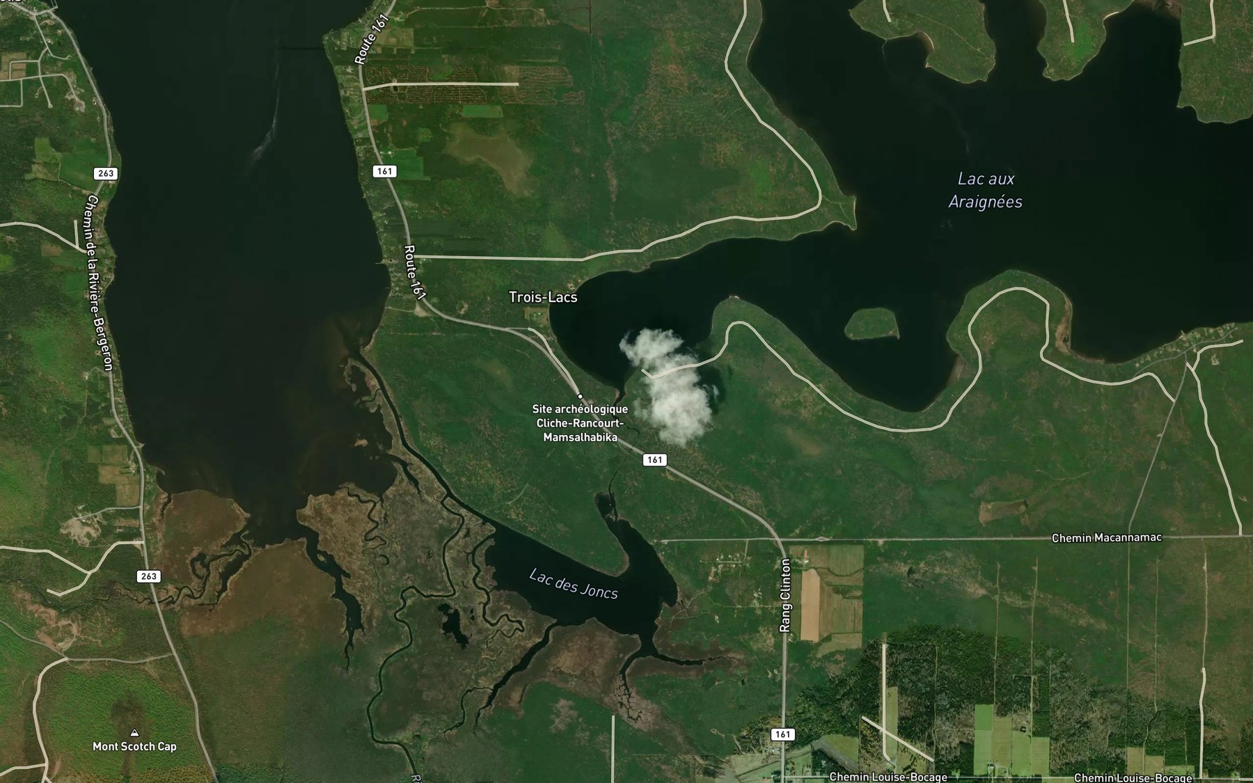 Satellite map of the Decharge du Lac aux Araignees