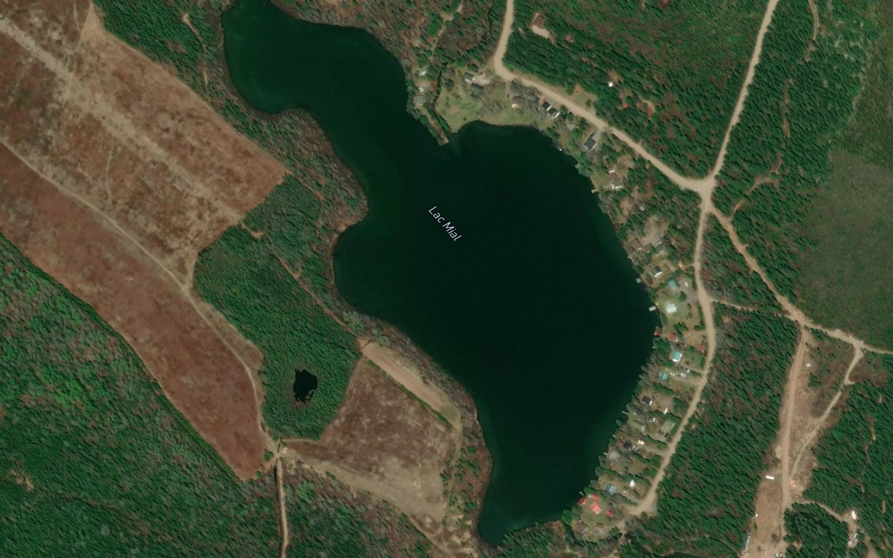 Satellite map of the Lac Mial