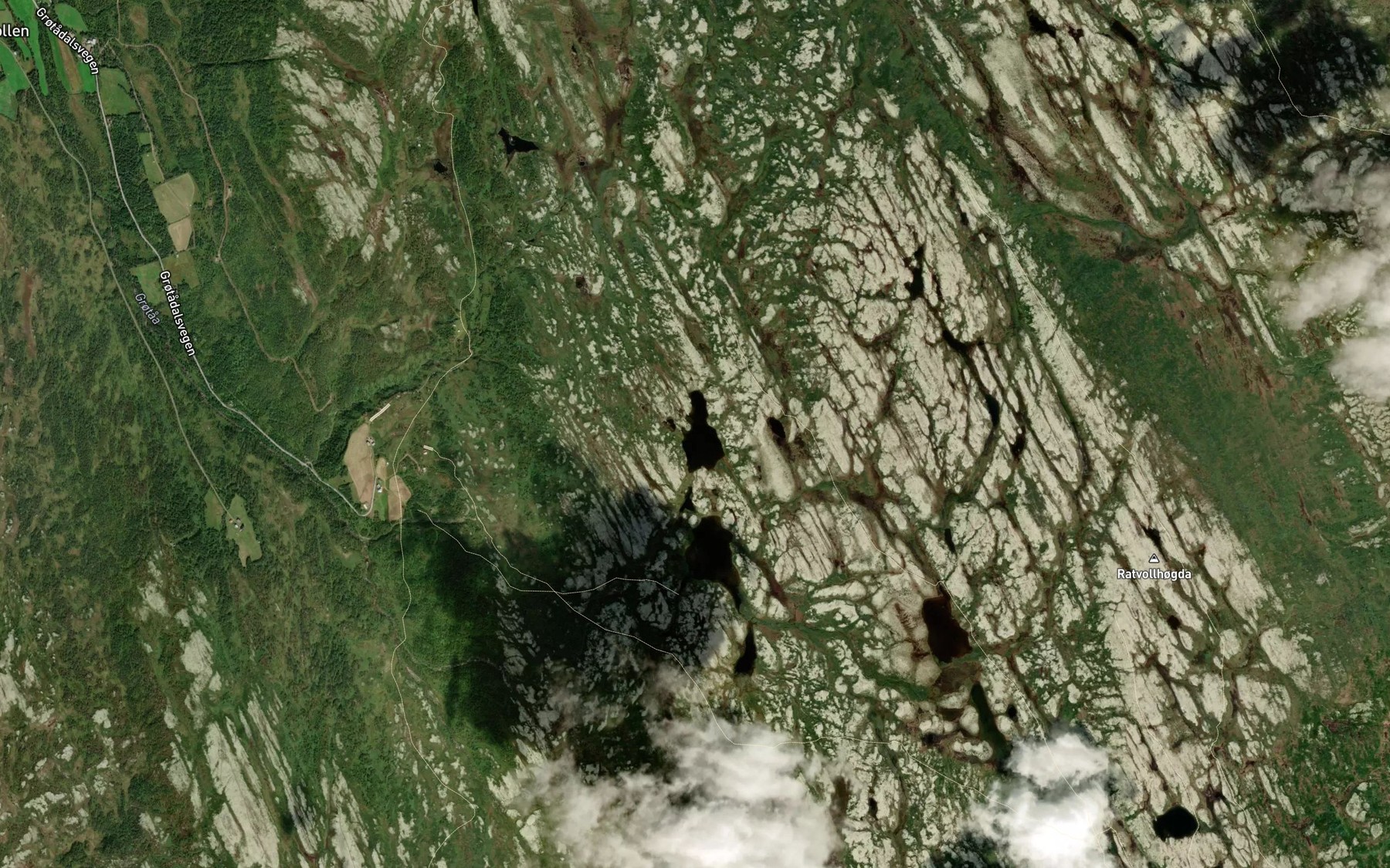 Satellite map of the Djuptjorna