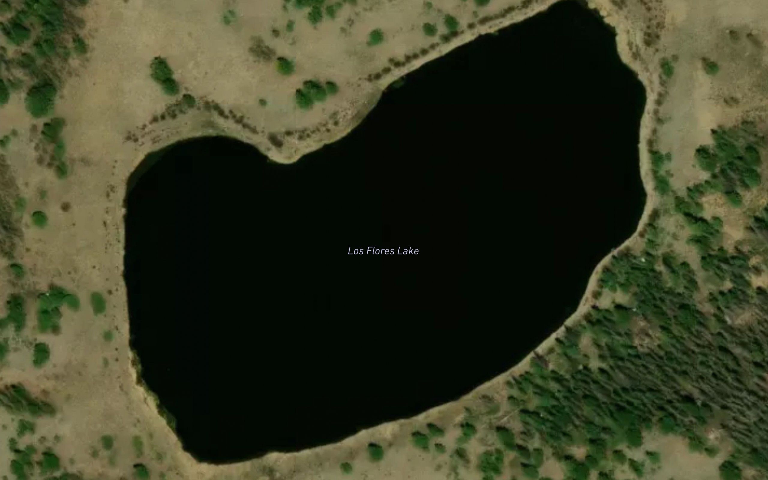 Los Flores Lake