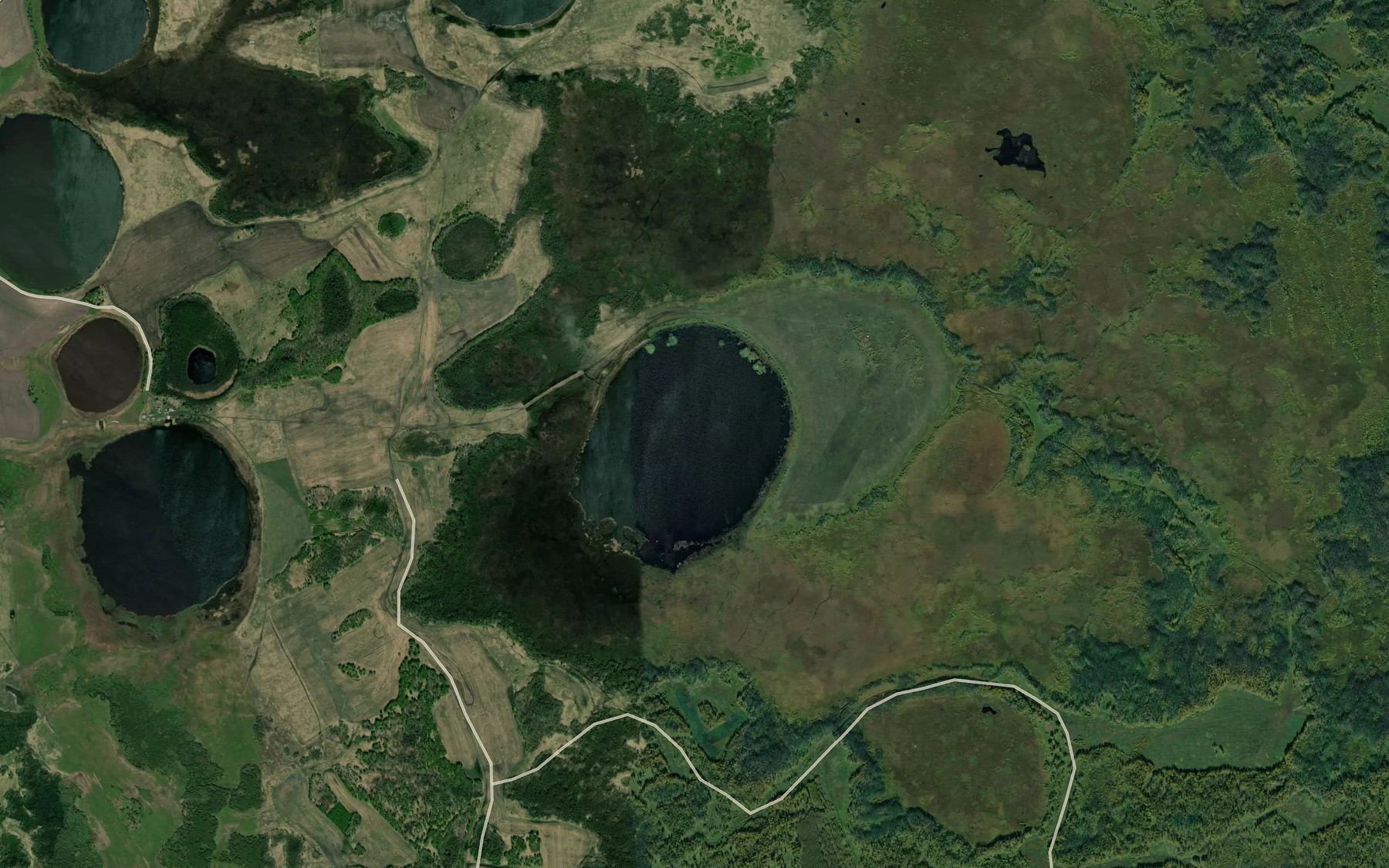 Satellite map of the Ozero Tatarskoye