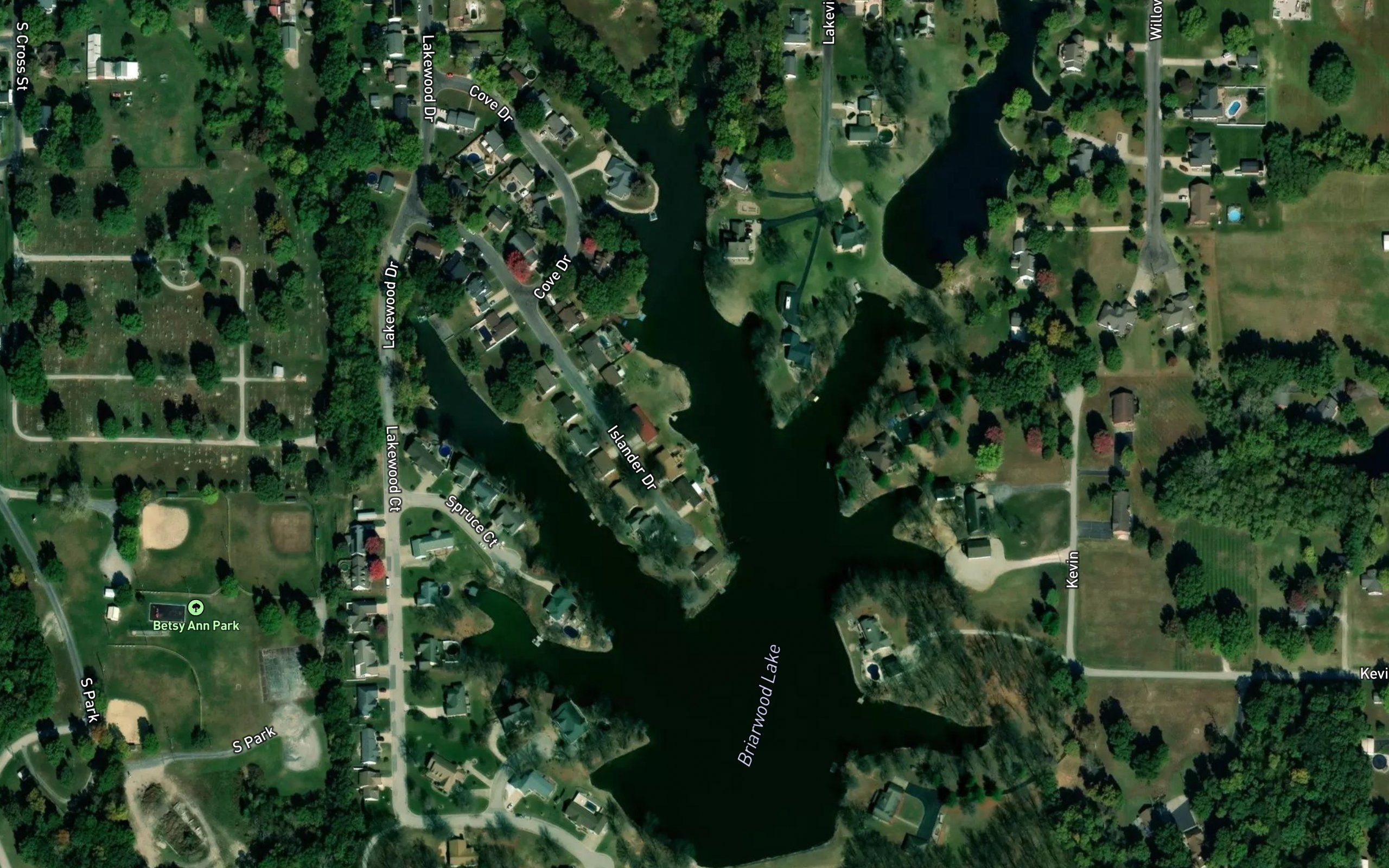Briarwood Lake
