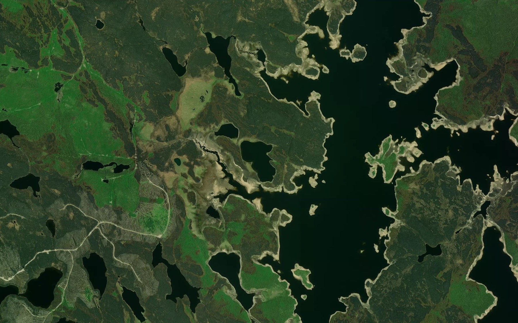 Satellite map of the Lac Aurele