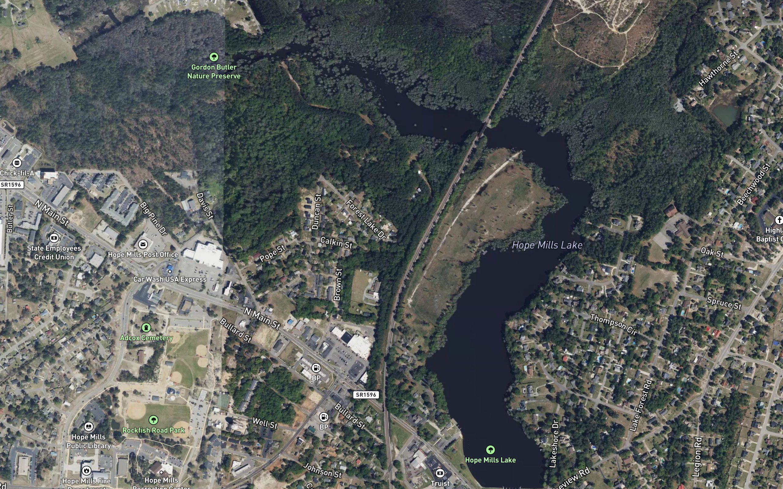 Hope Mills Lake