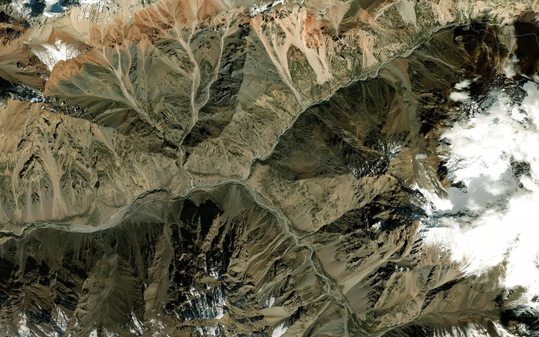 Satellite map of the Gornyy Istochnik Dzhyluu-Suu