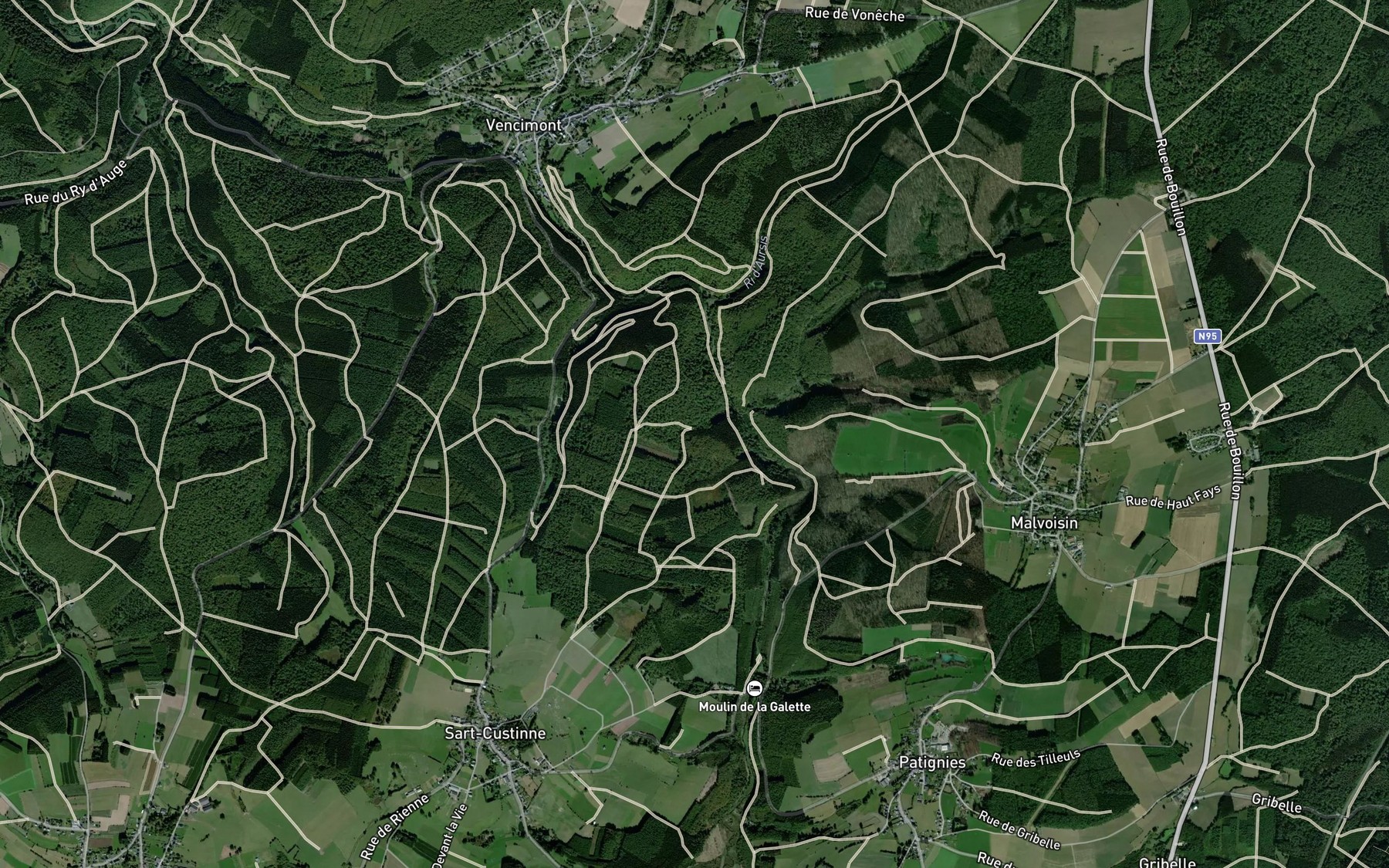 Satellite map of the Felenne