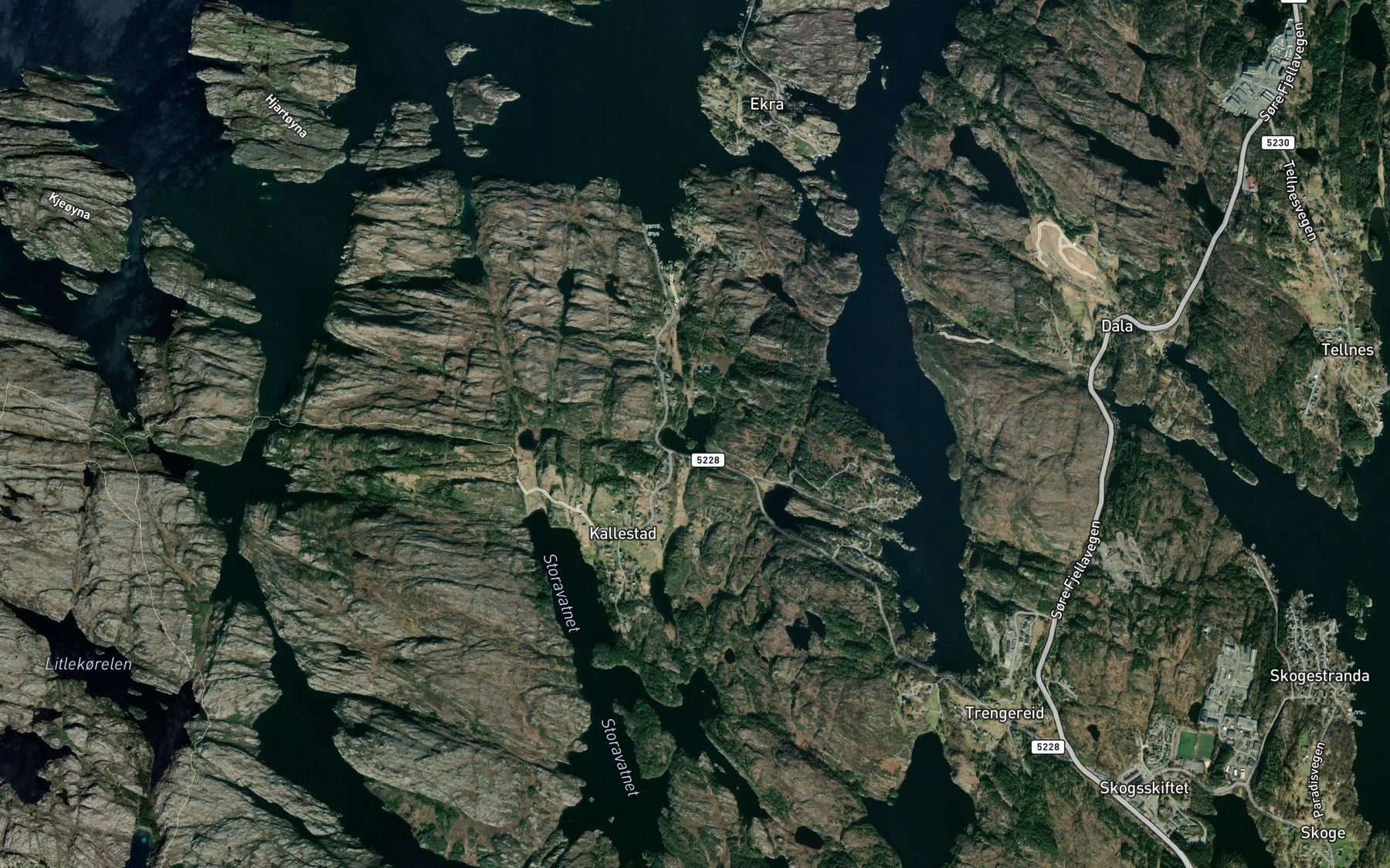 Satellite map of the Sjoartjorna