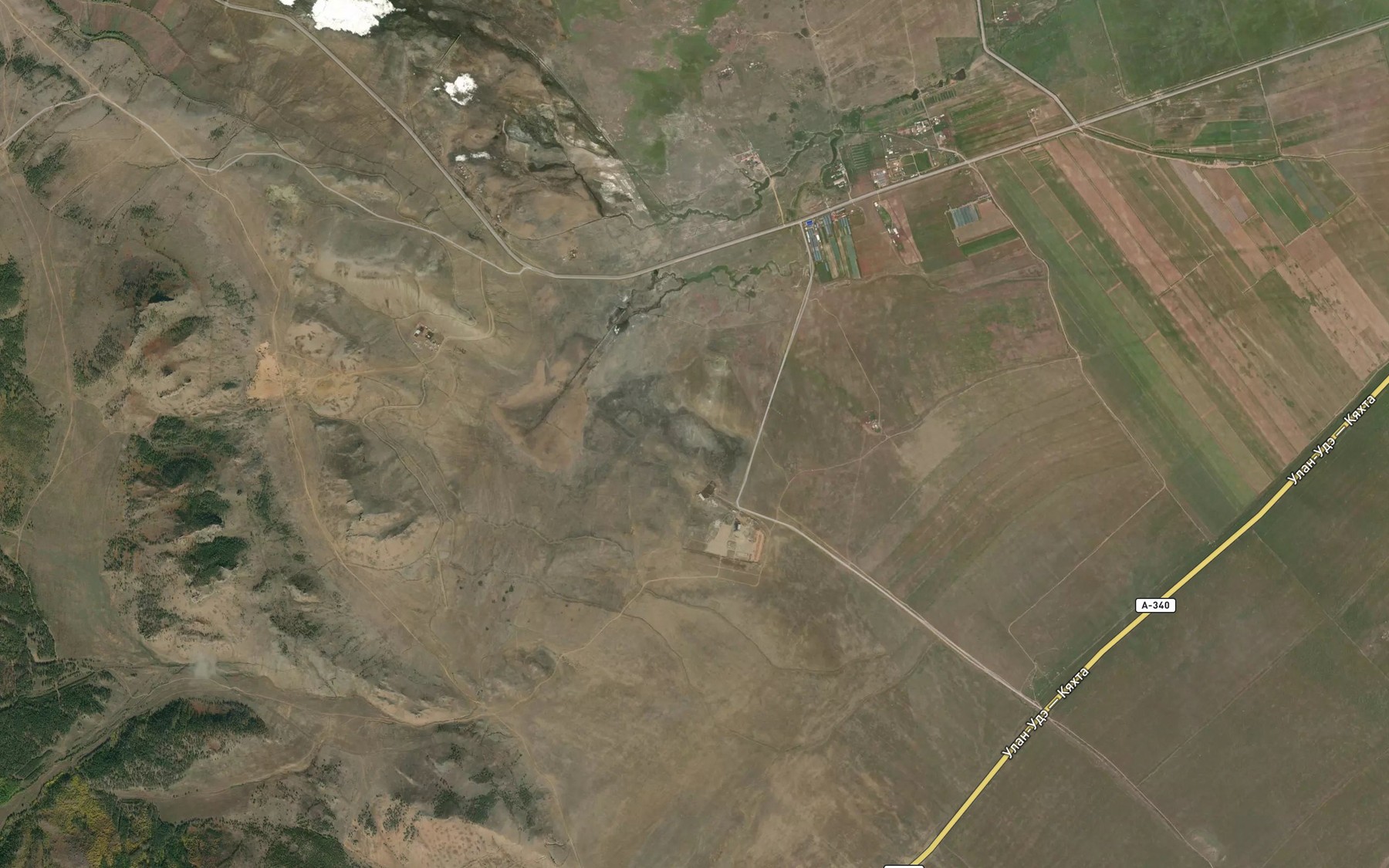 Satellite map of the Ozero Uchirovo
