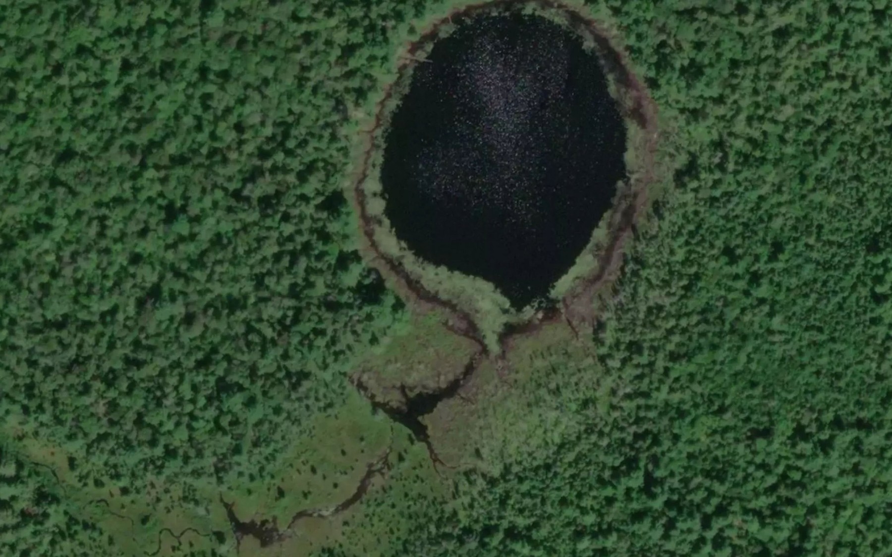 Satellite map of the Evergreen Lake