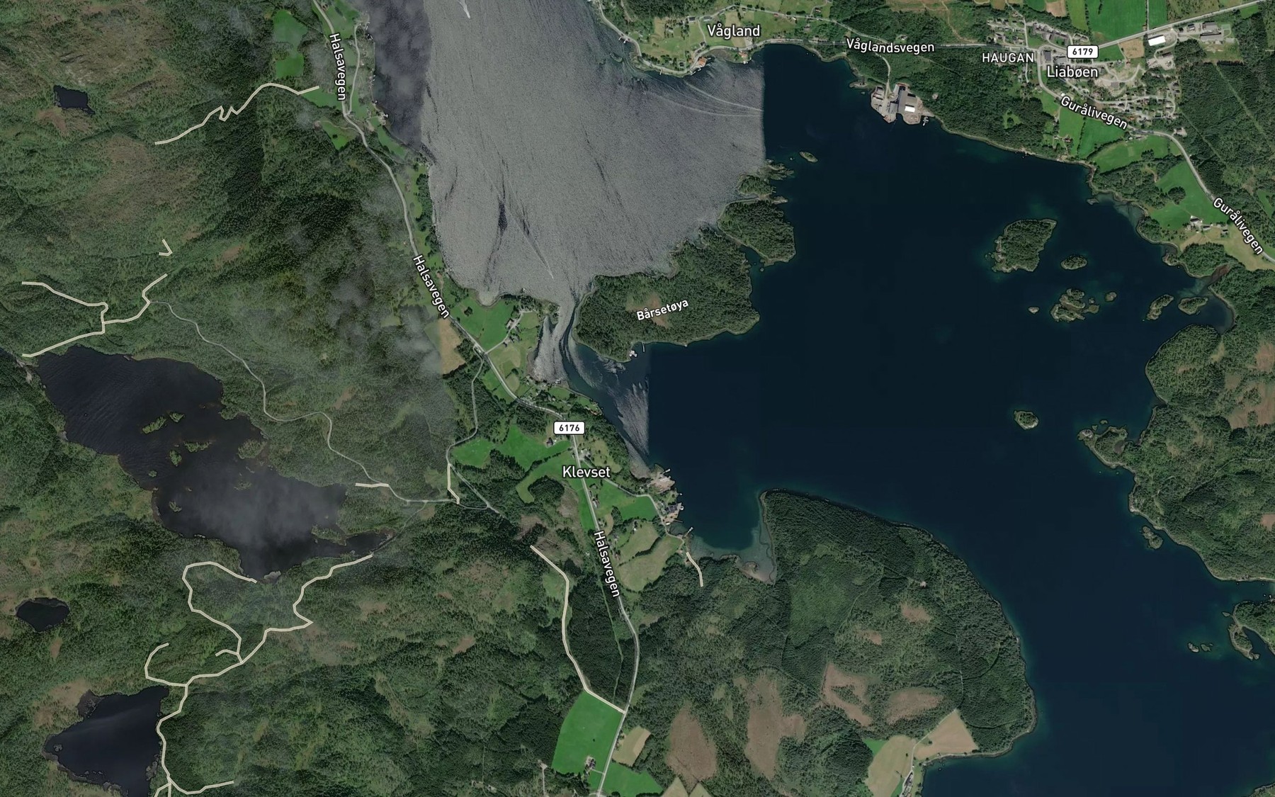 Satellite map of the Klovsetbukta
