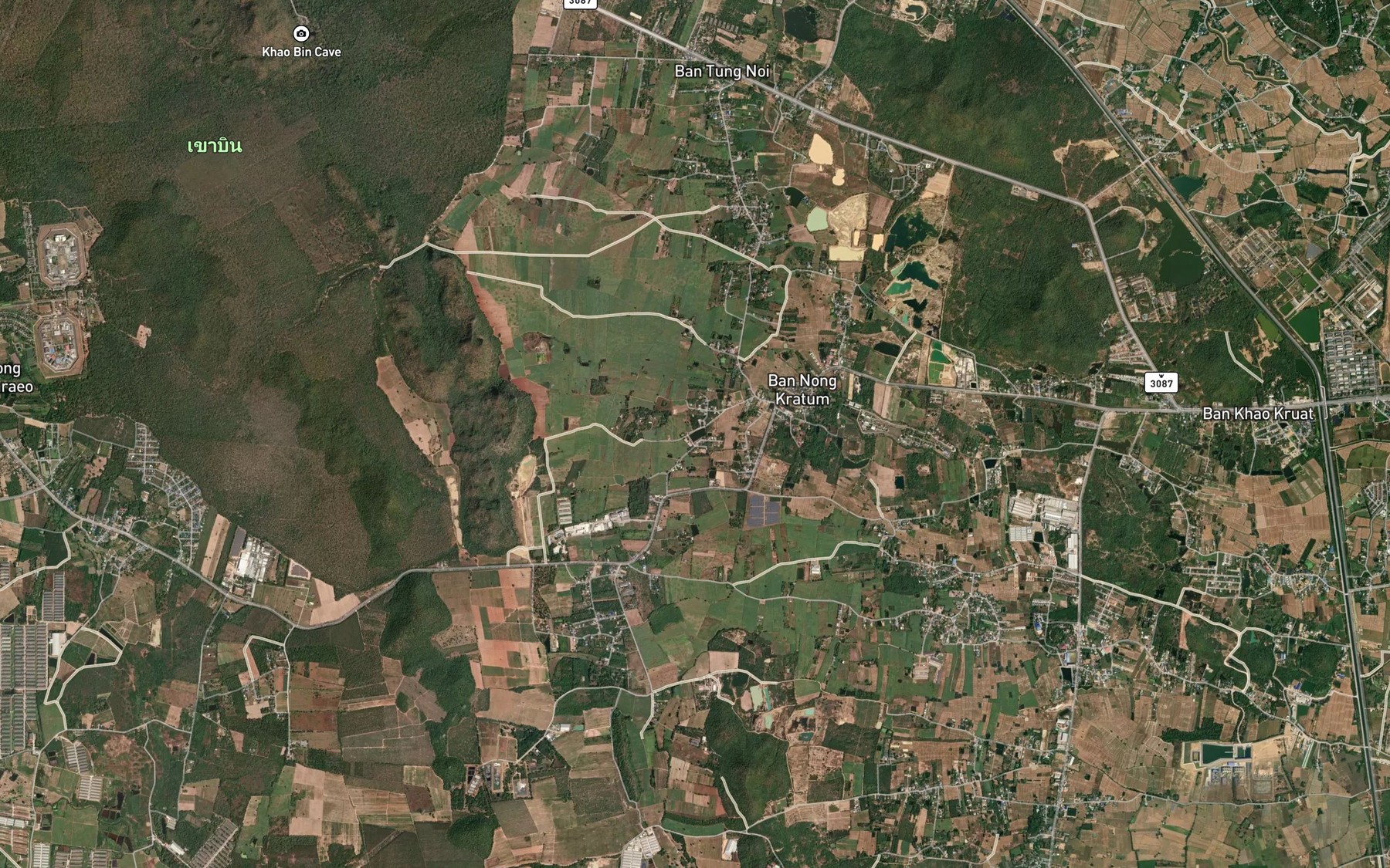 Satellite map of the Sa Nam Den Ta Thian
