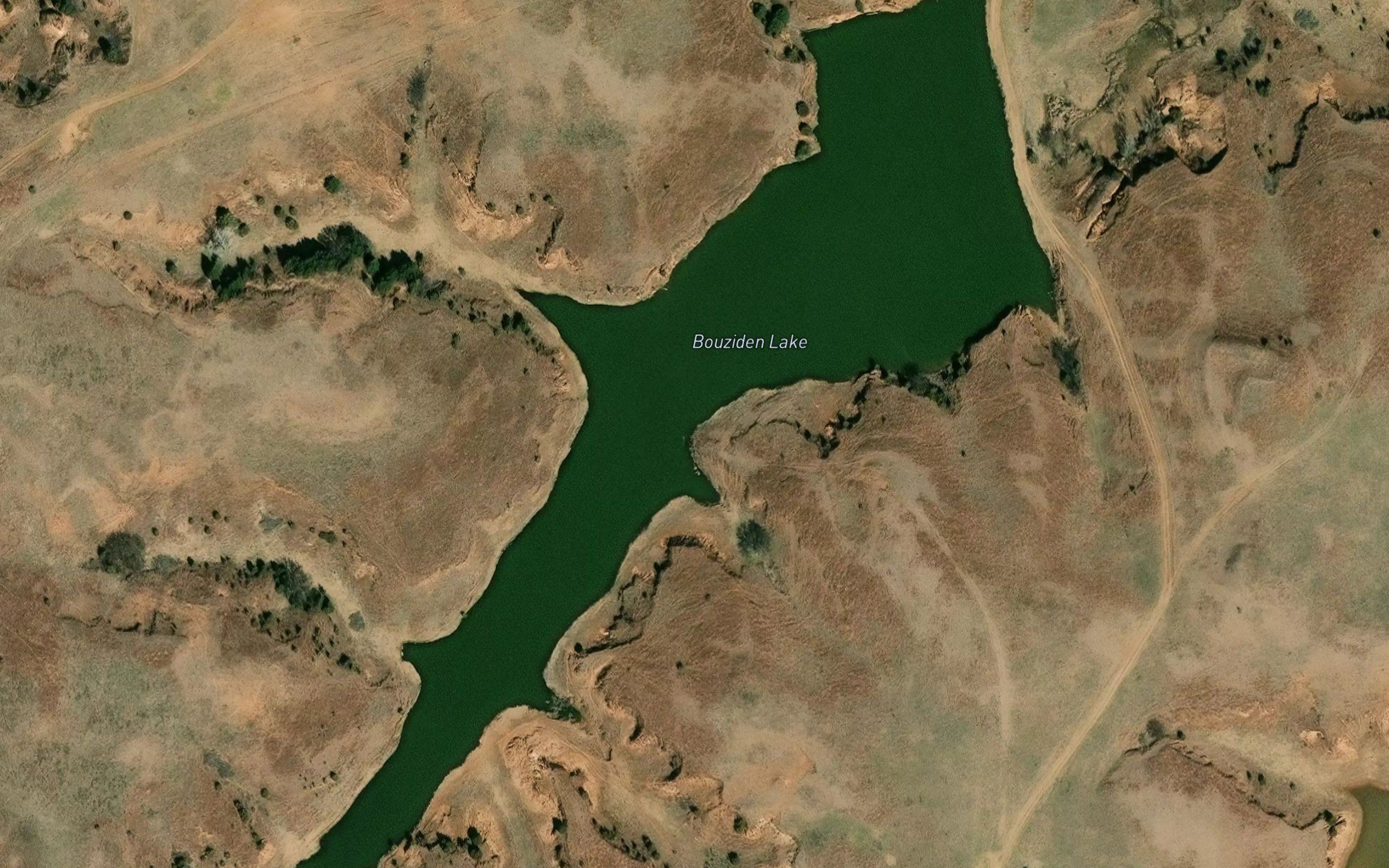 Bouziden Lake