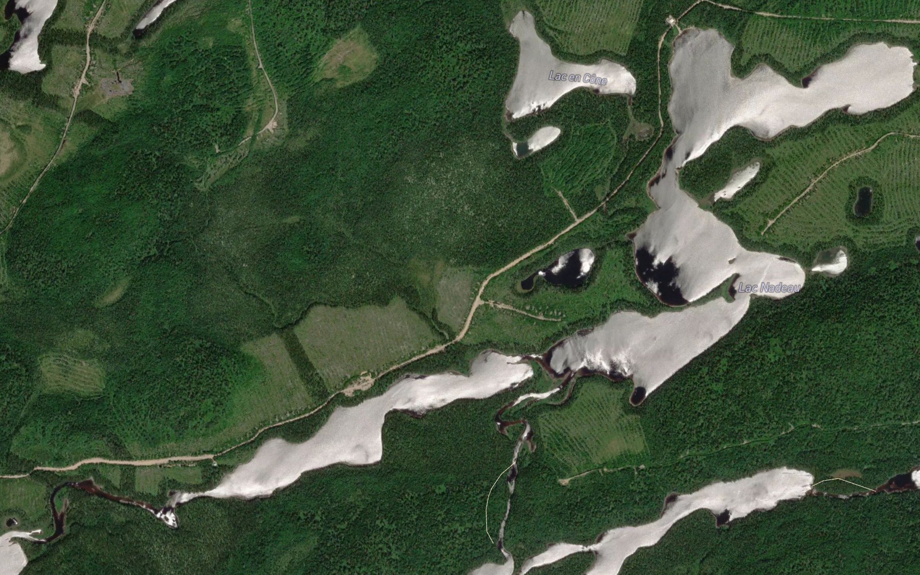 Satellite map of the Lac Nadeau
