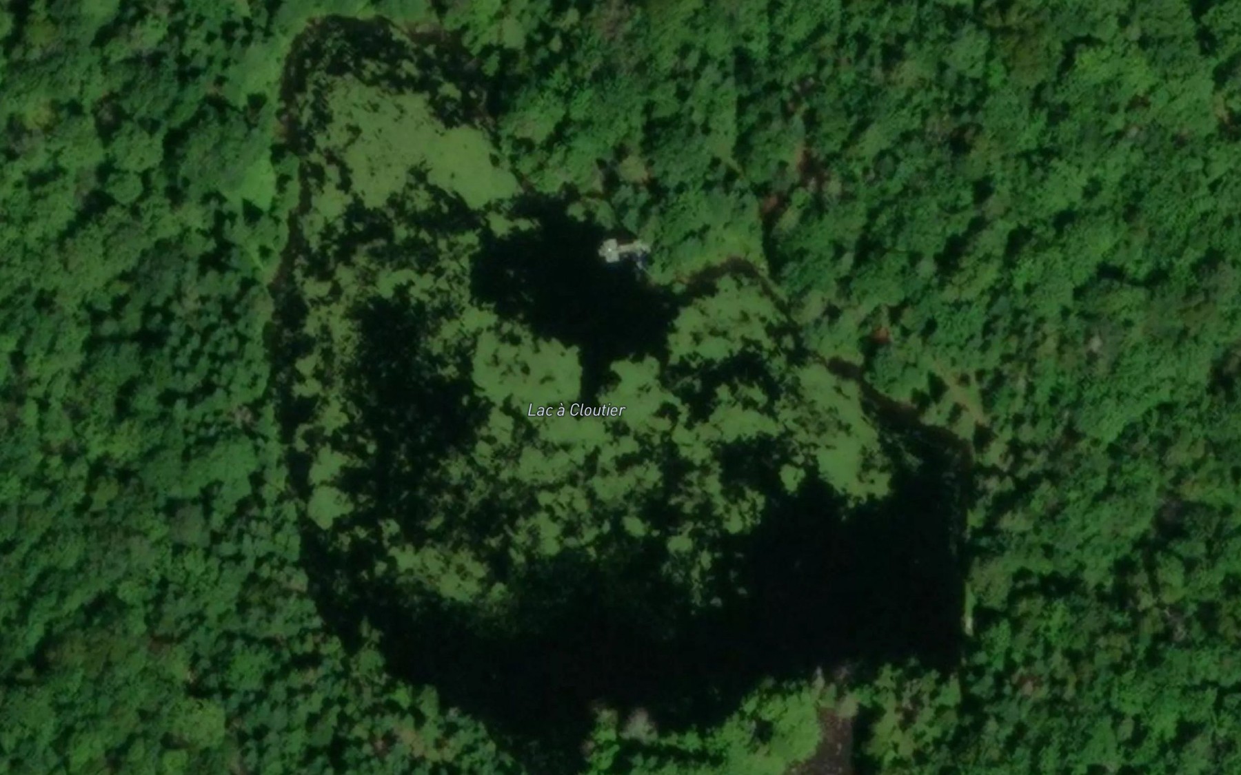 Satellite map of the Lac a Cloutier