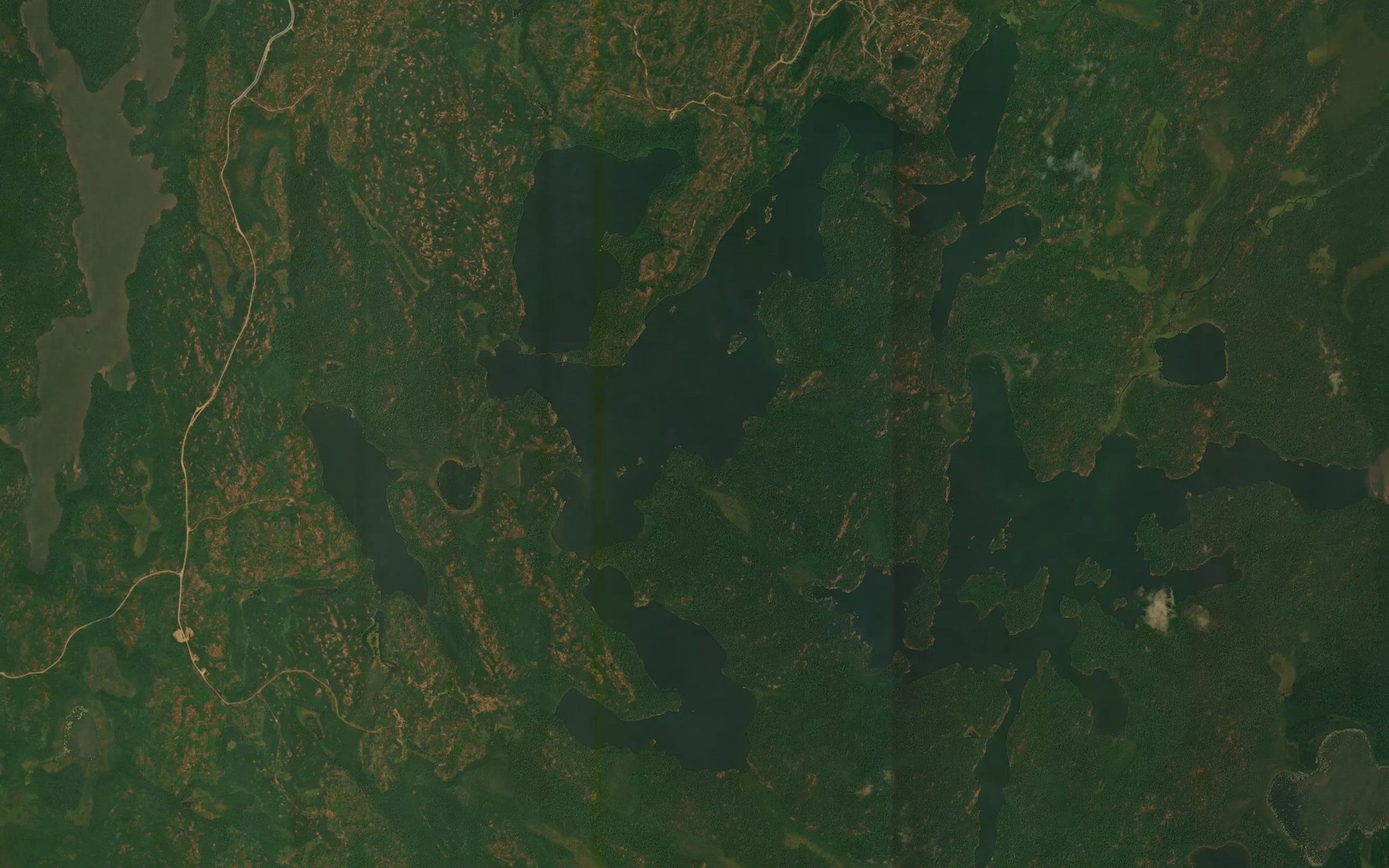 Satellite map of the Fishtrap Lake