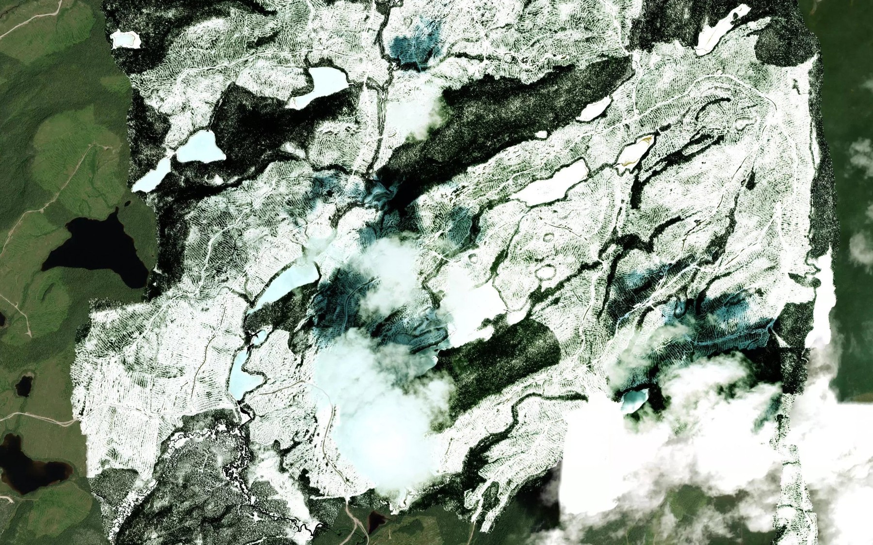 Satellite map of the Lac du Huard